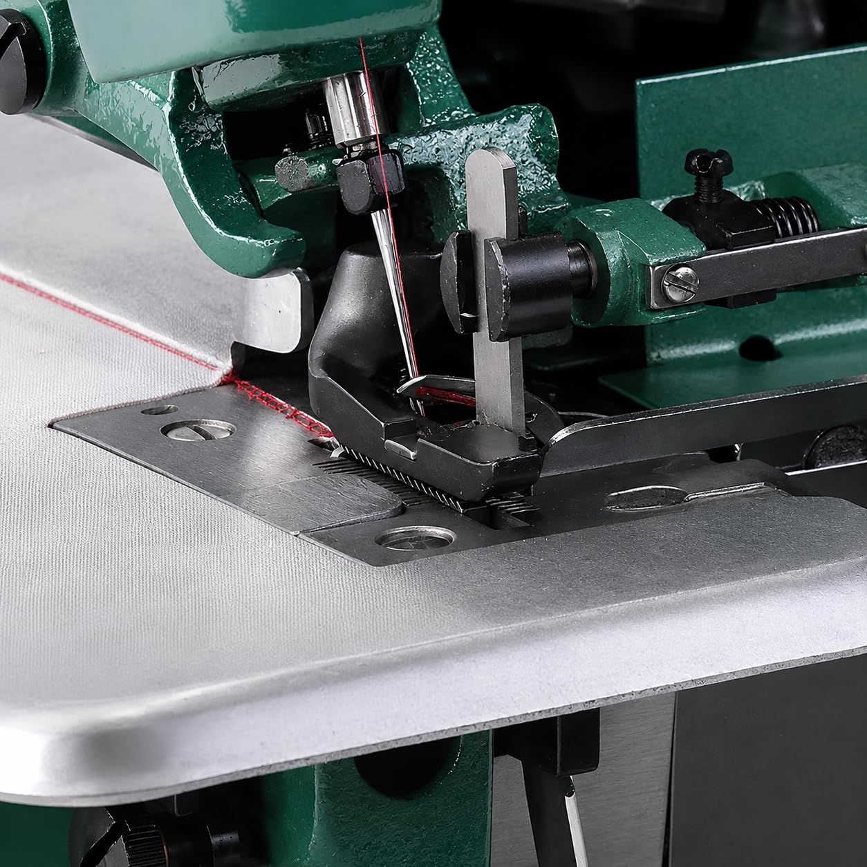 Wytrzymała maszyna do szycia owerloków, przenośna serger do skóry i denimu, metalowa rama, wszechstronna do ściegu i projektów szycia, idealna dla profesjonalistów i hobbystów