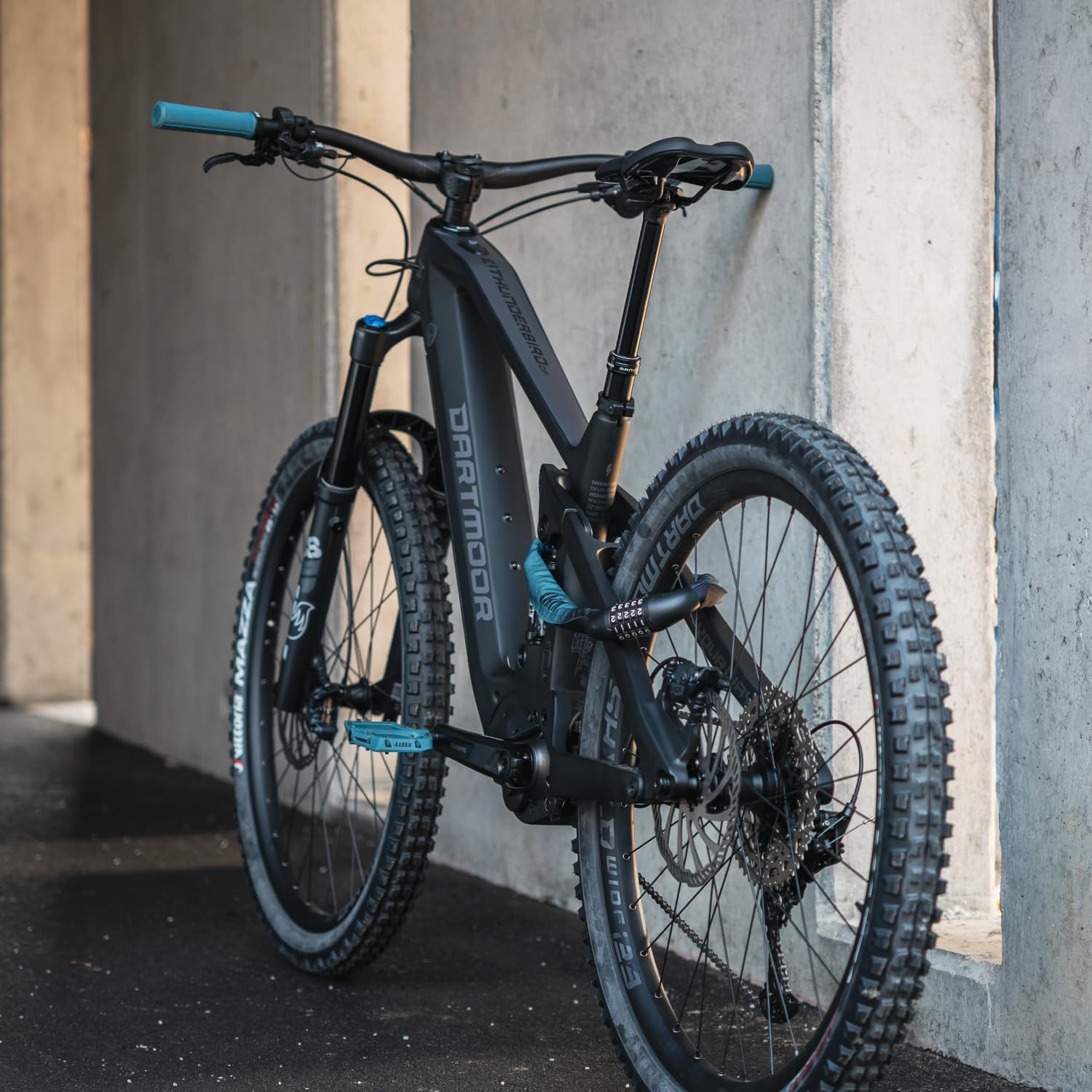 AARON Dirt MTB Pedali in fibra di nylon ultraleggera con cuscinetto a sfera industriale sigillato – antiscivolo grazie a 8 perni intercambiabili – Piattaforma per bici da dirtbike, e-bike, downhill,