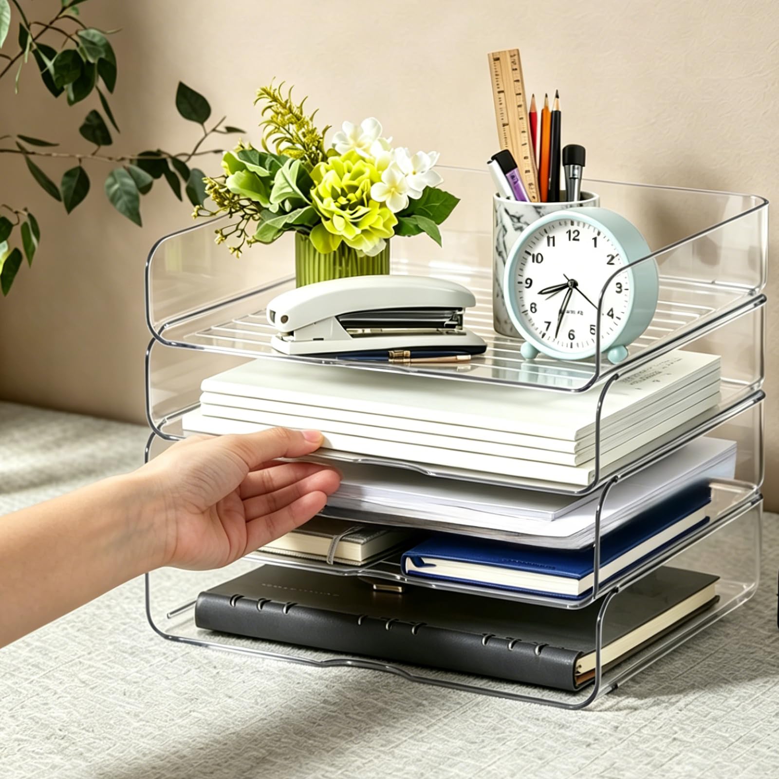 Hniuyun Vassoio per lettere impilabile in acrilico a 4 livelli, organizer per carta trasparente per scrivania, organizer per documenti, formato A4/lettera, forniture per ufficio, iPad, riviste e