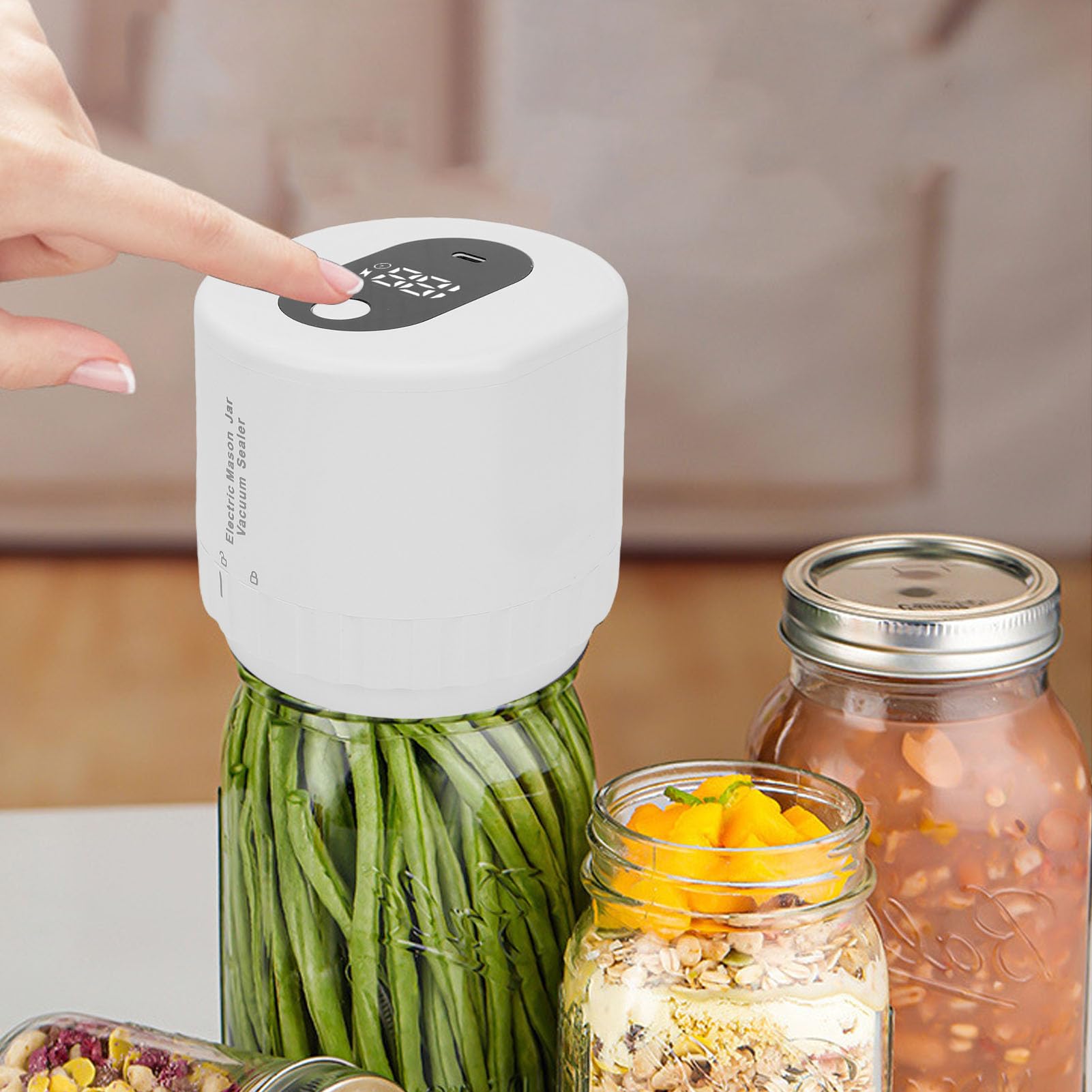 Fockety Kit de Scellage Sous Vide électrique pour Bocaux Mason, 5 Couvercles de Bocaux à Large Bouche, 5 Couvercles de à Bouche Régulière, Portable sans Fil, 1200 MAh, Chargeur (WHITE)