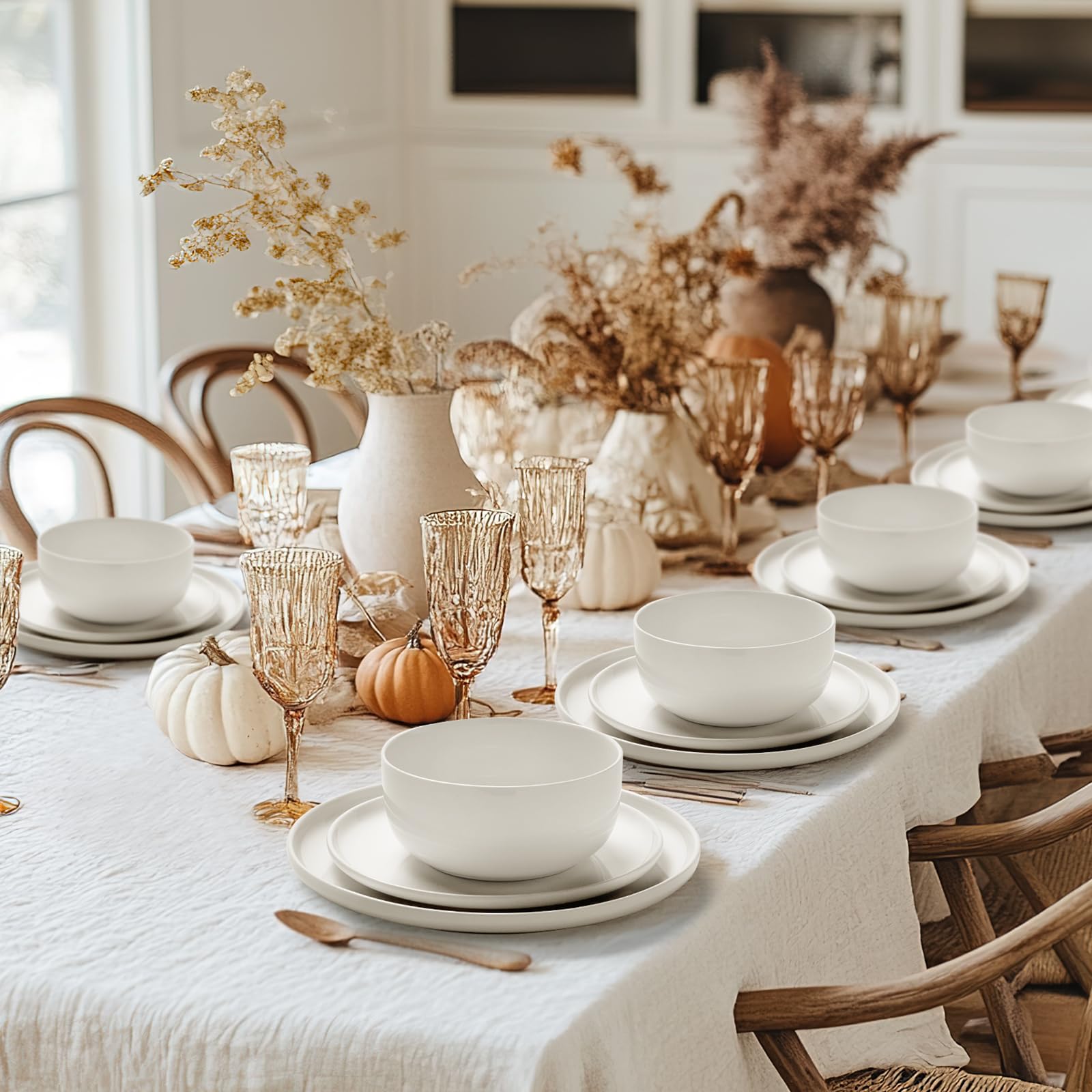 Jassceram 12-częściowy zestaw talerzy i misek, porcelanowe zestawy naczyń kuchennych, odporne na odpryski, ceramiczne talerze obiadowe, nadają się do kuchenki mikrofalowej i zmywarki, dla 4 osób,
