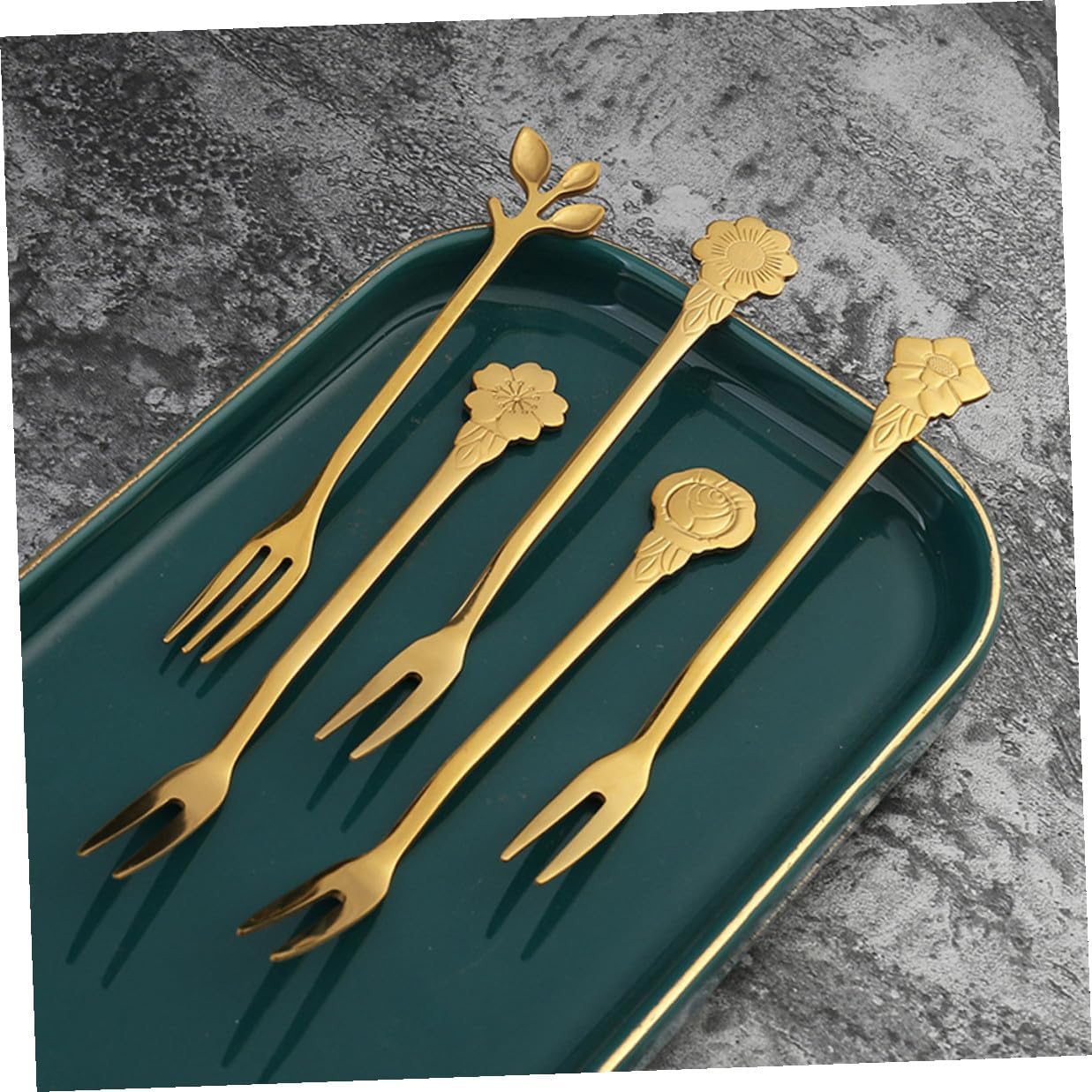 10pcs Titanium Coated Stainless Steel Fruit Forks Dessert Forks Household Tasting Silverware for Parties and Home Use