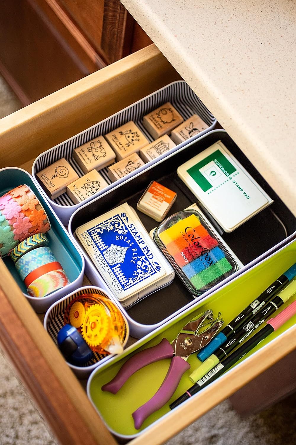 Three by Three Seattle Set di 10 vassoi organizer in metallo per riporre trucchi, cancelleria, utensili e altro ancora nella scrivania dell'ufficio, nei cassetti della cucina e del bagno (5,1 cm,