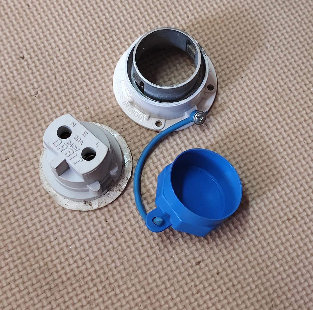 Metal Clad Protected Three Pin Socket-picture-13