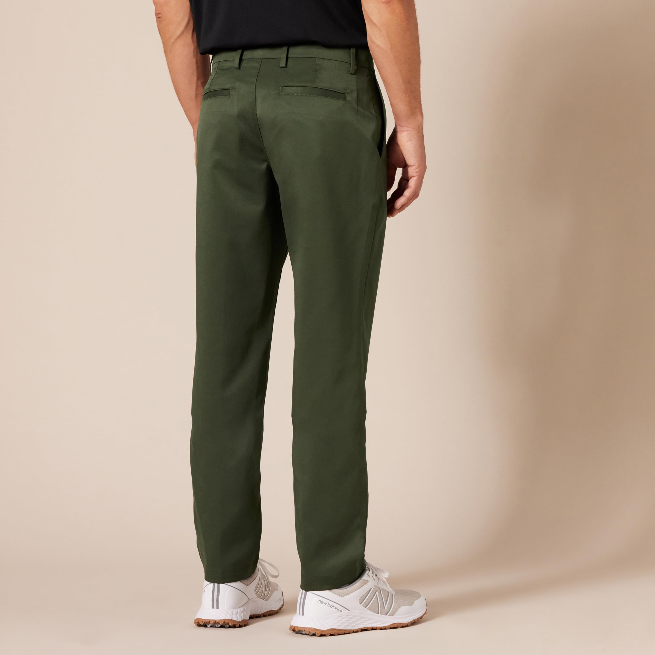 Amazon Essentials Pantalones elásticos de Golf y Corte Deportivo (Disponible en Tallas Grandes y Largos Especiales) Hombre
