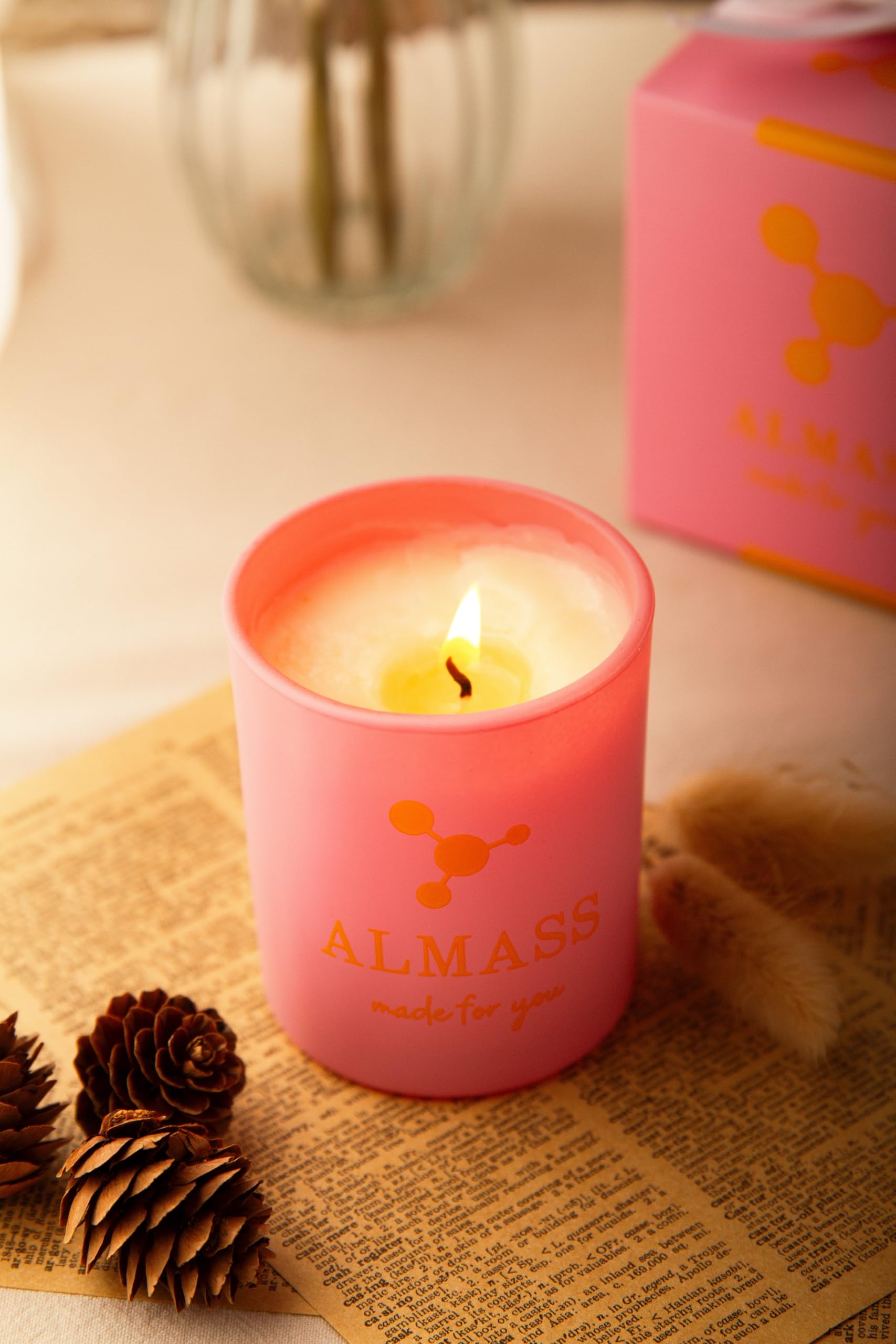 ALMASS Candela Bijoux-- Candela profumata + una collana placcata in argento 925 con una perla + una piccola scatola per gioielli, 8% di puro profumo, confezione regalo da donna