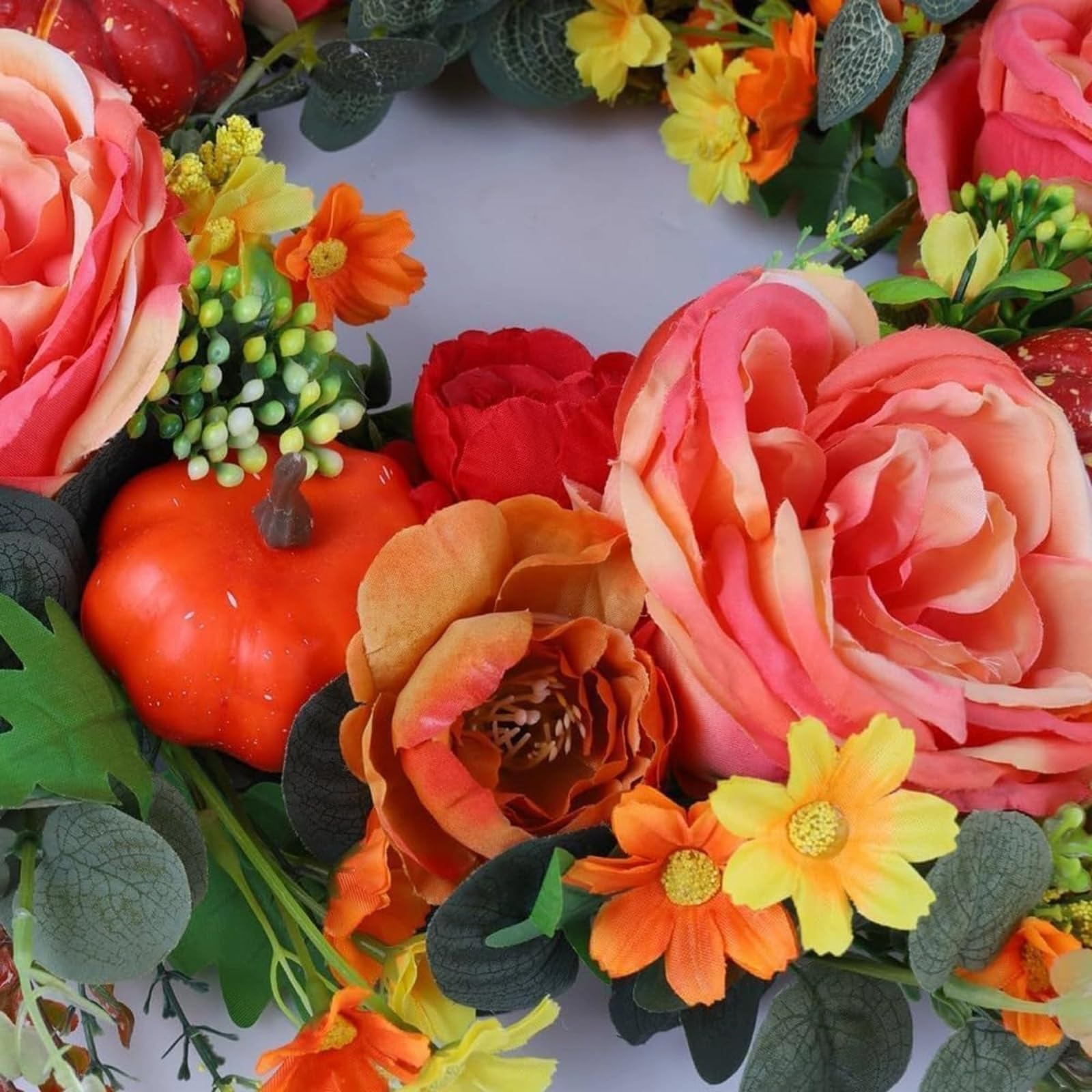 Ghirlanda Artificiale Autunnale Di Peonie E Zucche Da Porta D'entrata