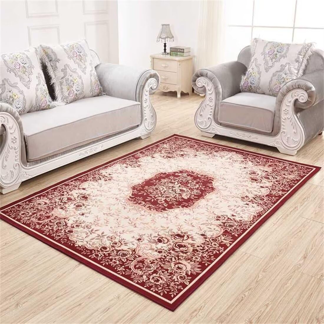 Tapis poil ras rouge et floral pour réchauffer la salle à manger