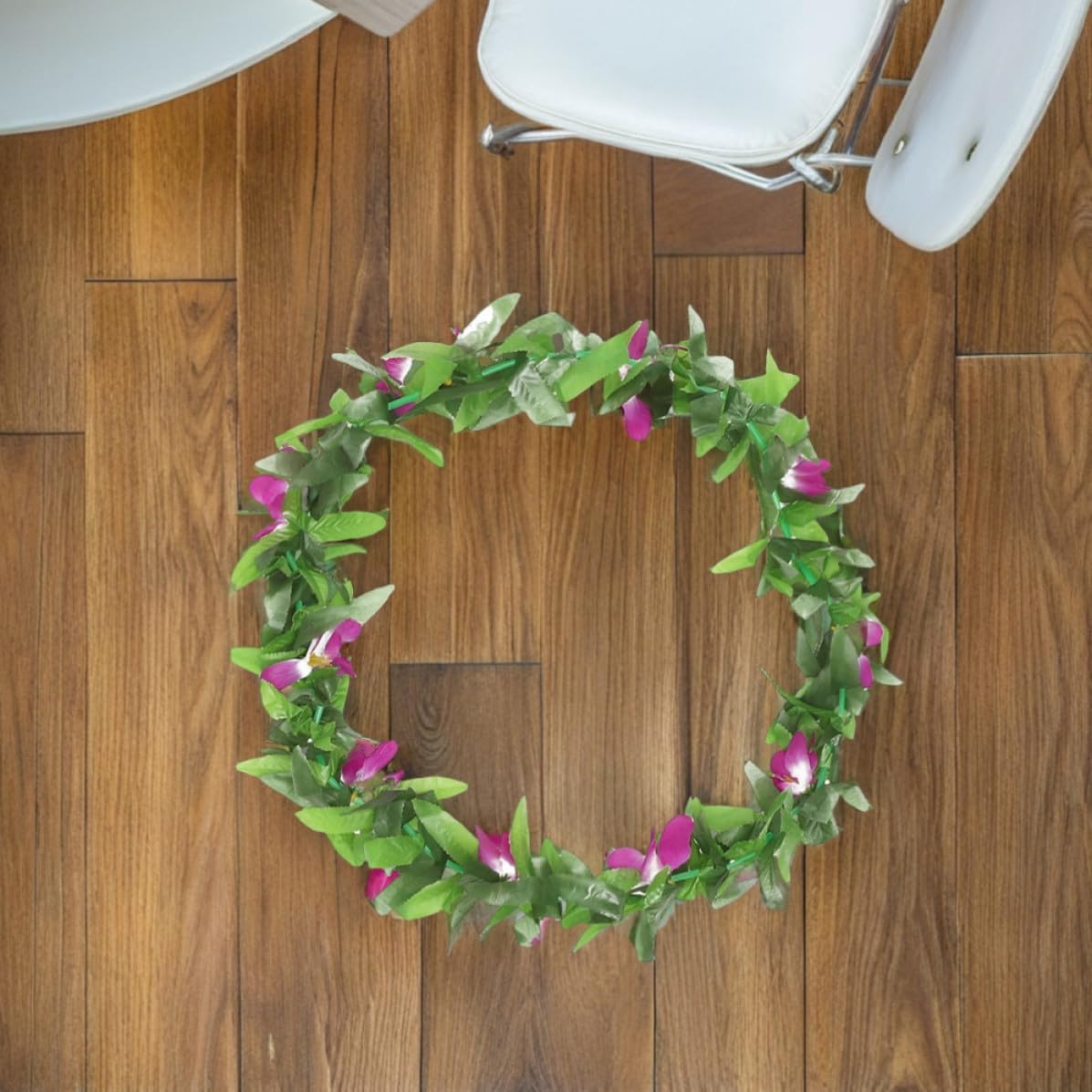 Healvian Juego de 12 Piezas de Collares Hawaianos Flores Vibrantes y Hojas Verdes, Decoracion Fiesta Verano para Celebraciones Tropicales y Hawaianas