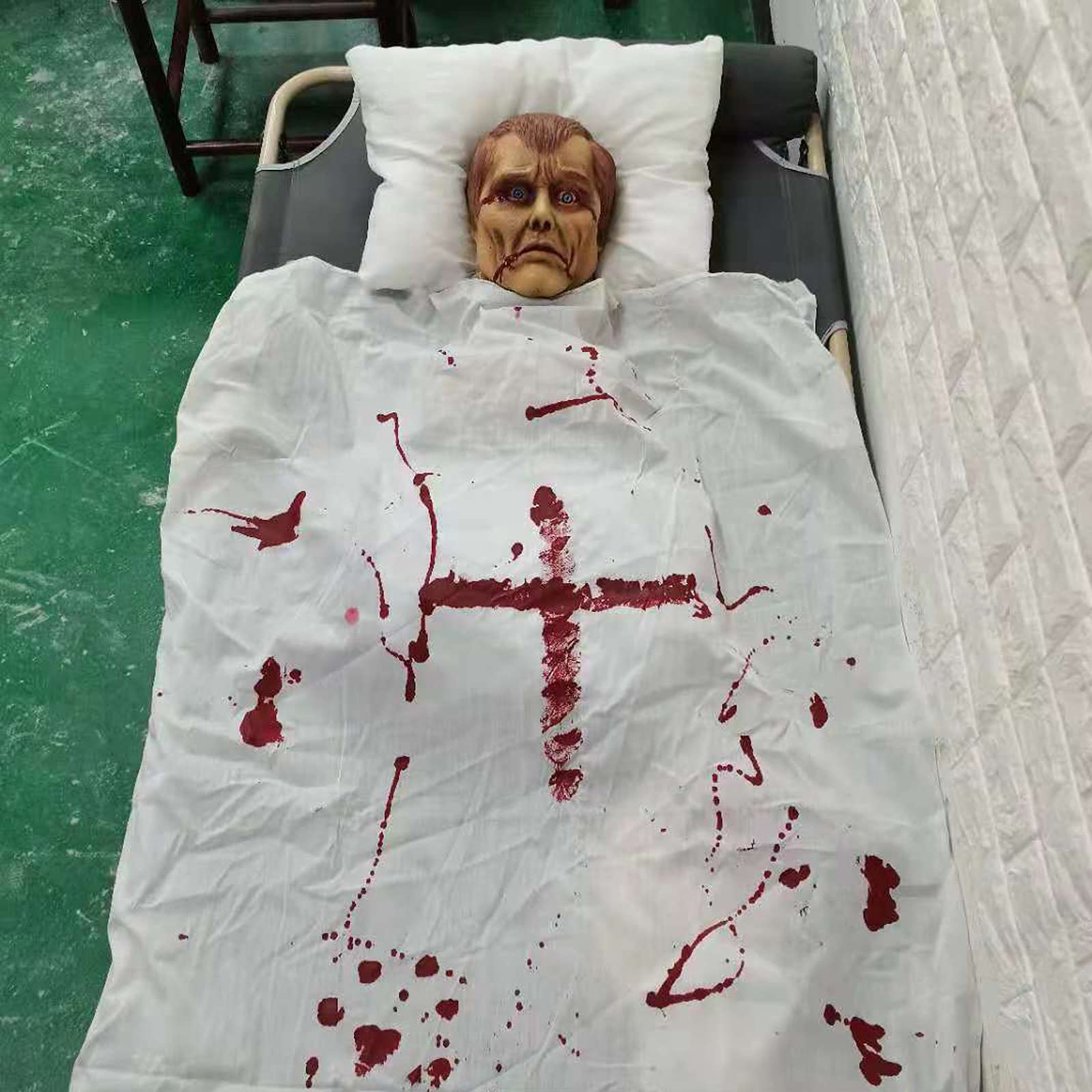 Tpone White Halloween Dead Head With Bloody Cloth, For Creepiest Haunted House Décor Halloween Prop Decorations