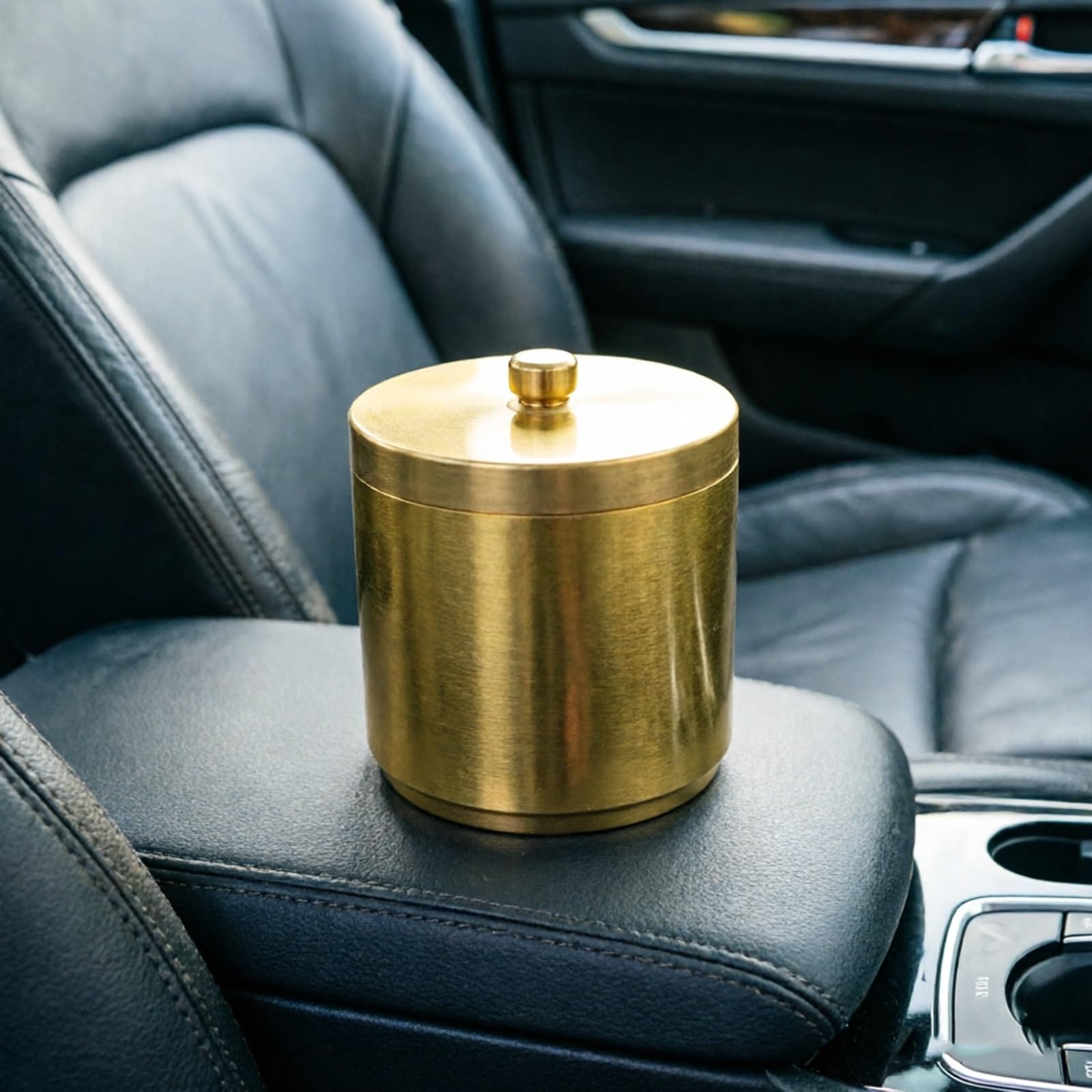 Car Ashtray Windproof Metal Container Lid Portable Ashtray for Car Travel