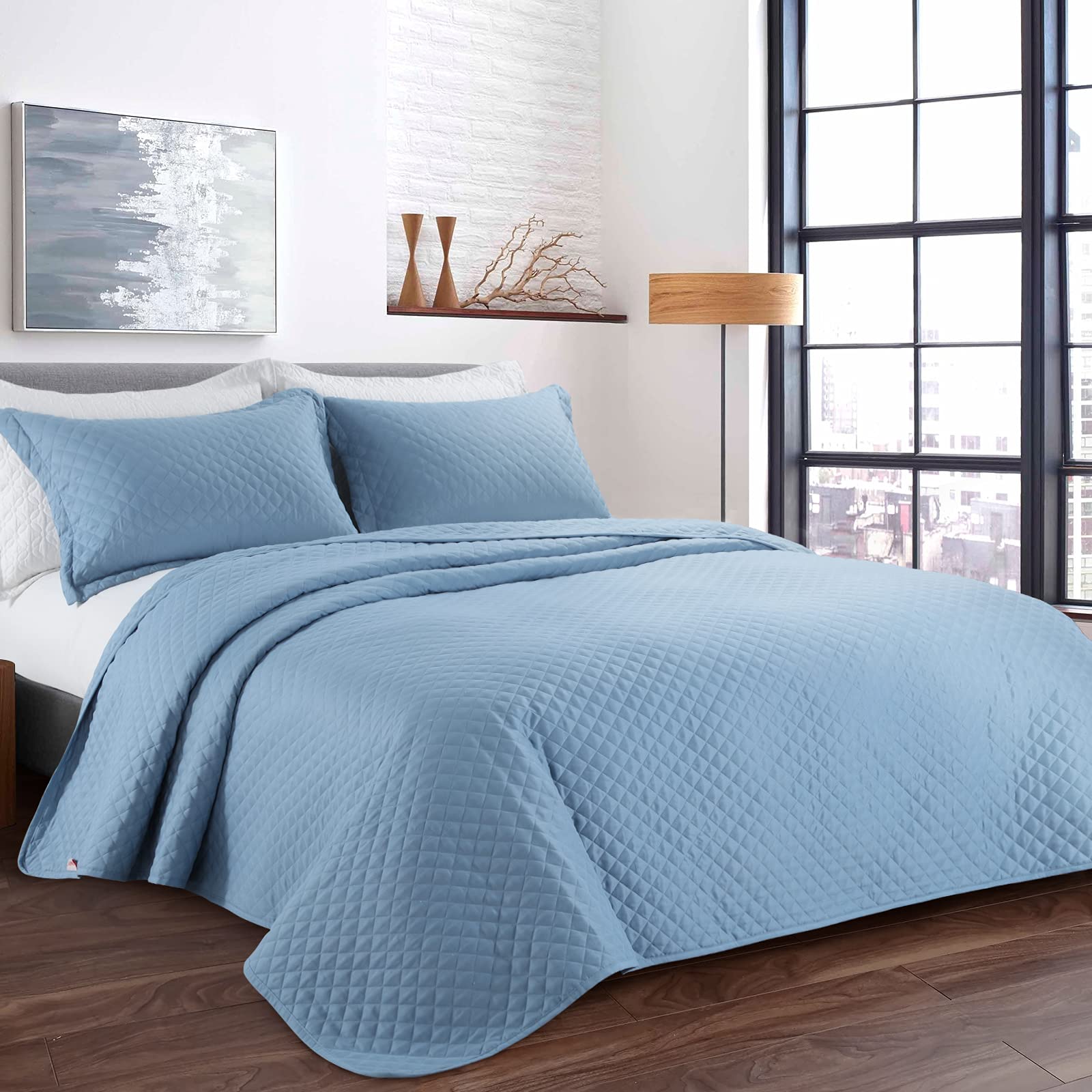 HOMBYS 3 Piece Oversized King Quilt Set 