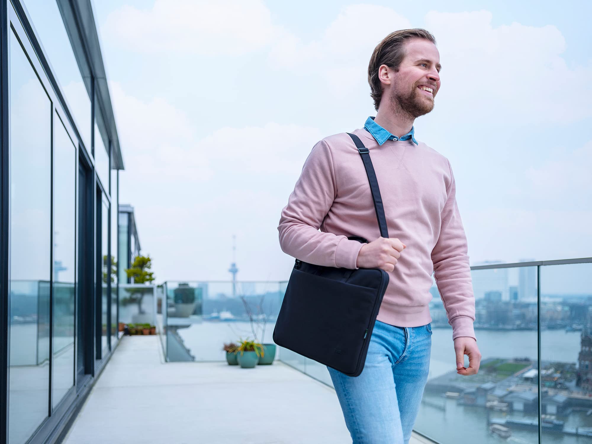 Trust Bologna Slim Eco Borsa per Laptop fino a 16", Borsa per Laptop Sostenibile in Plastica Riciclata, con Tracolla, Custodia per Viaggio, Lavoro, Ufficio, Scuola