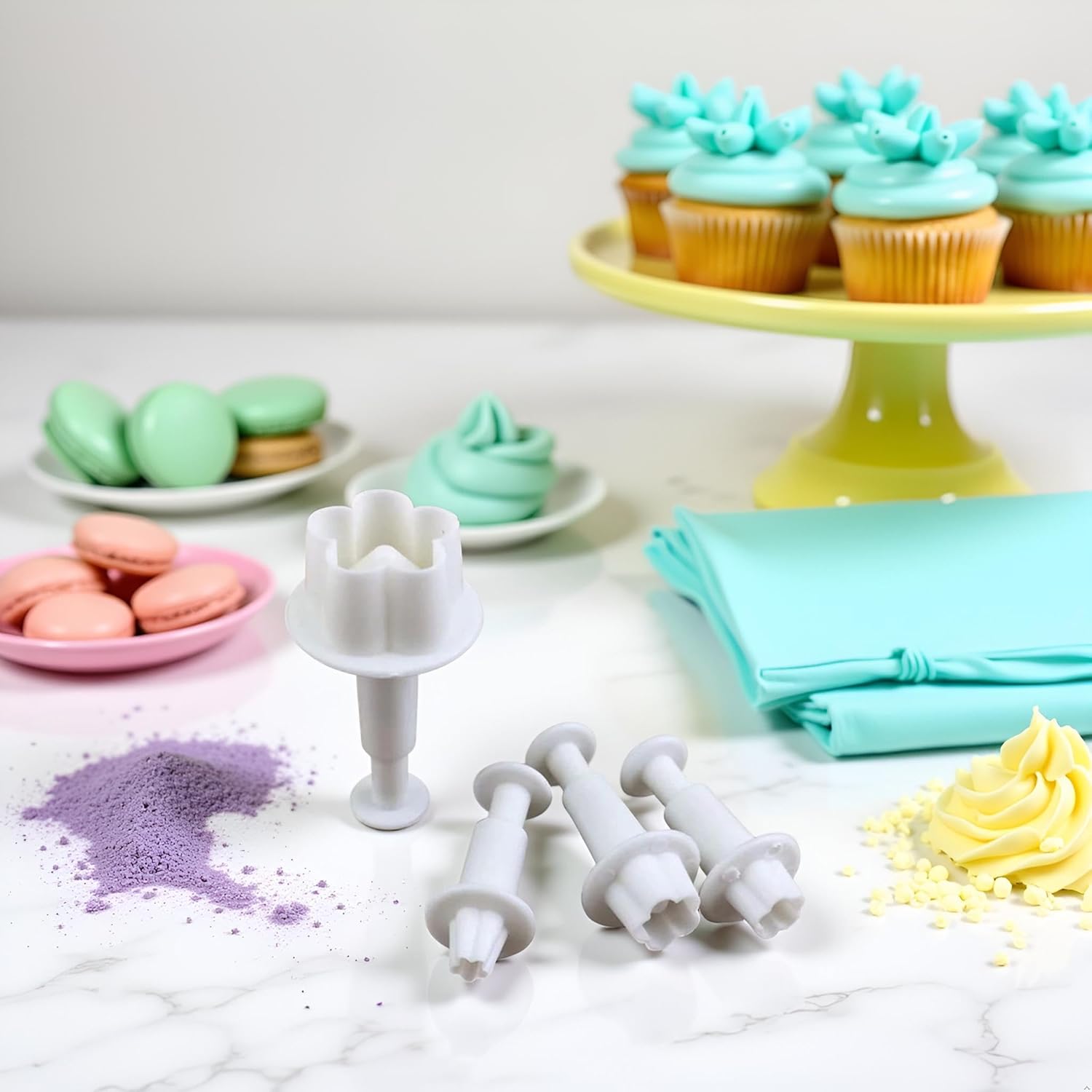 4Pcs White Flower Plunger Cookie Cutter DIY Blossom Flower Cake Fondant Mold Plastic Cake Decorating Tools Baking Accessories Cookie Cutters For Baking Plastic, Dessert and Candy Sculpting Tools - Image 2