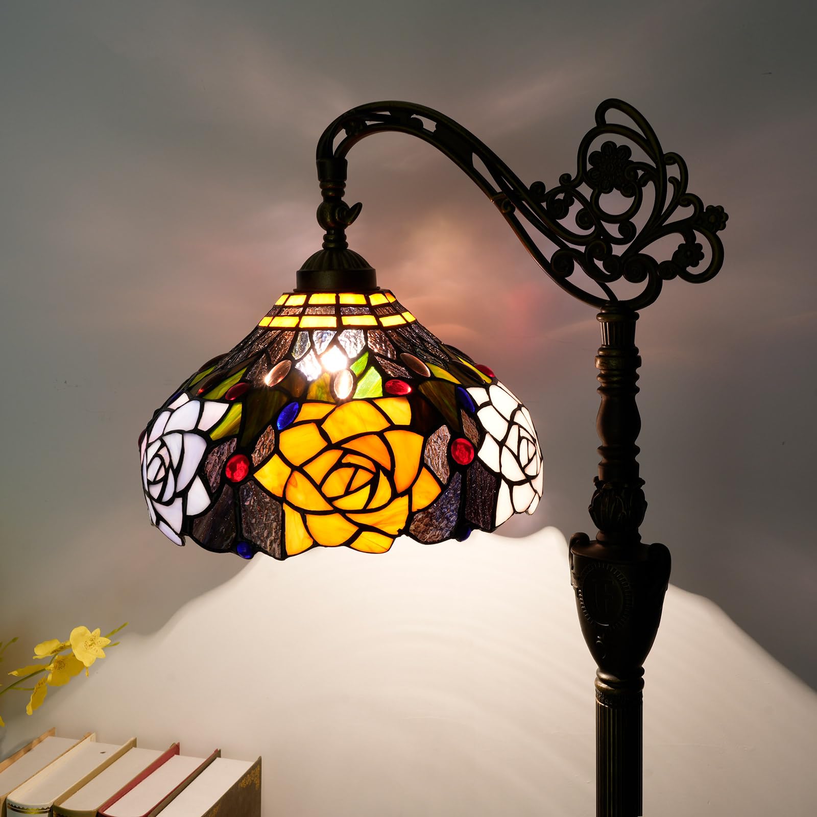 Lampa podłogowa Tiffany Vintage Stojąca lampa w stylu różanych kwiatów Witrażowa lampa podłogowa Rustykalna lampa podłogowa z regulowanym kątem nachylenia do dekoracji wnętrz Salon Sypialnia