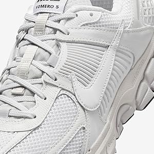NIKE ナイキ ウィメンズ ズーム ボメロ 5 FB8825-001 Amazon | [ナイキ] ズーム ボメロ 5 W Zoom Vomero 5 ホワイト