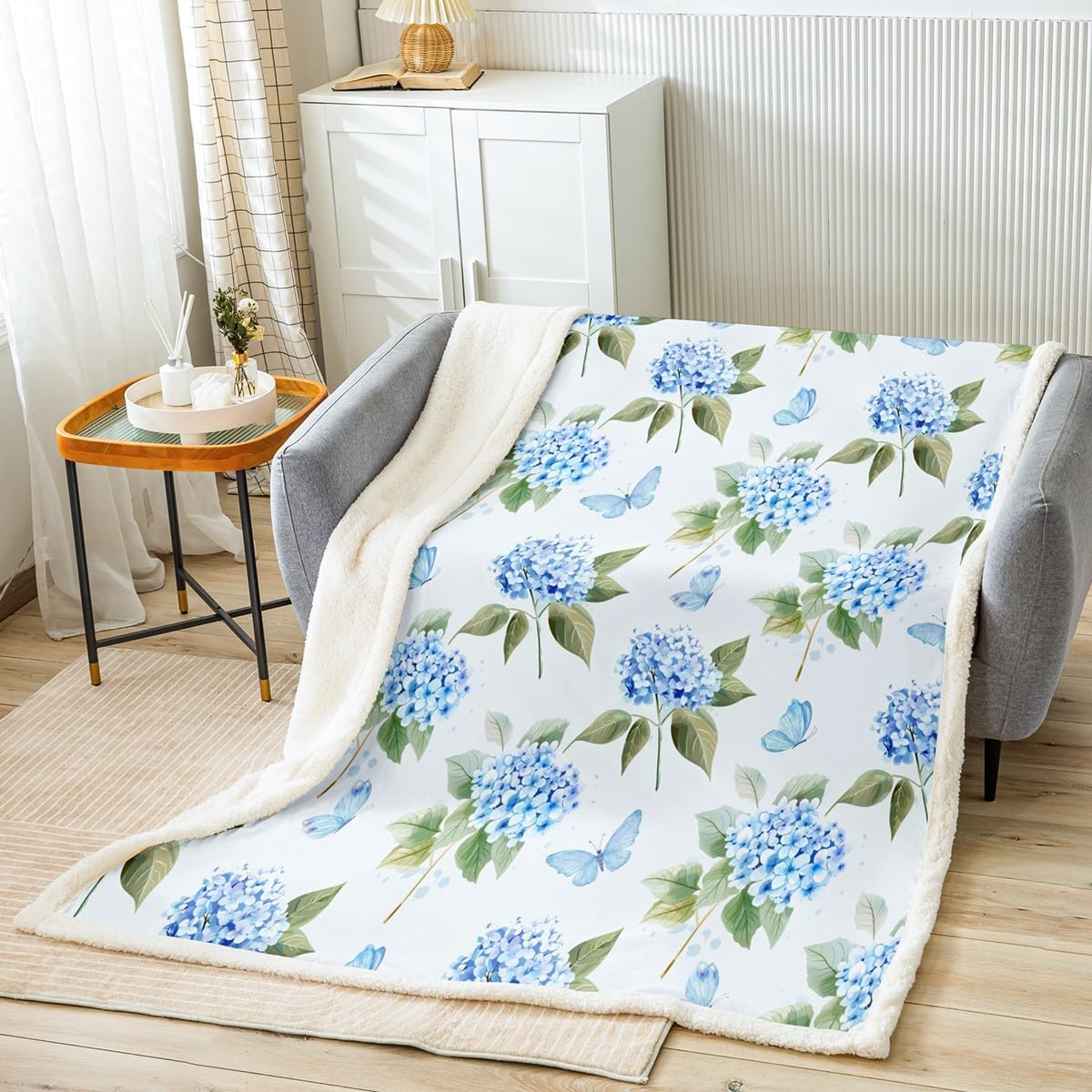 Erosebridal Blue Hydrangea Throw Blanket for Couch Chic Flower Sherpa Blanket, Cute Butterfly Blanket Green Leaves Blanket, Spring Floral Bed Blanket Girls Bedroom Decor
