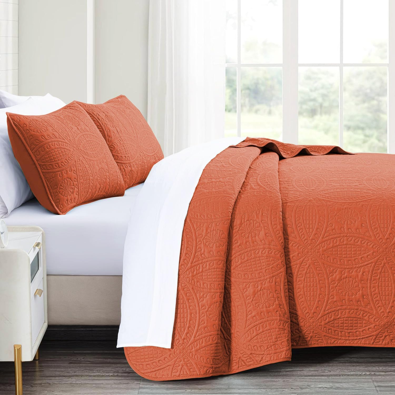 akkialla Queen Quilt Bedding Set,Burnt Orange Ultrasonic Full/Queen Quilt Set,Lightweight Soft Bedspread Coverlet,Modern Style Coin Pattern Bed Cover for All Seasons,3 Piece(1 Quilt,2 Pillow Shams) - Image 4