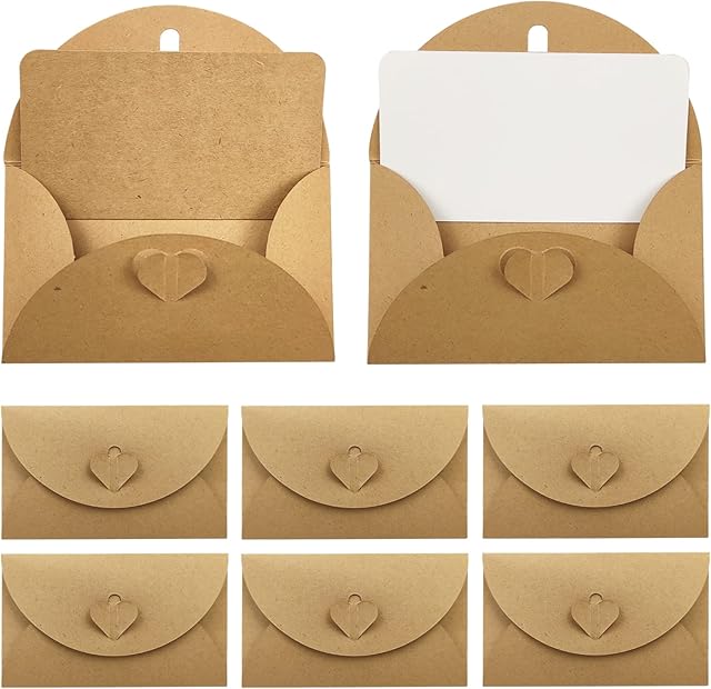 MAX COOK 200 Pcs Mini Gift Card Envelopes Small Kraft Paper Envelopes with Cute Heart Paper Clasp and Two Styles Blank Paper Cards for Christmas Valentine's Day Craft Gift Cards