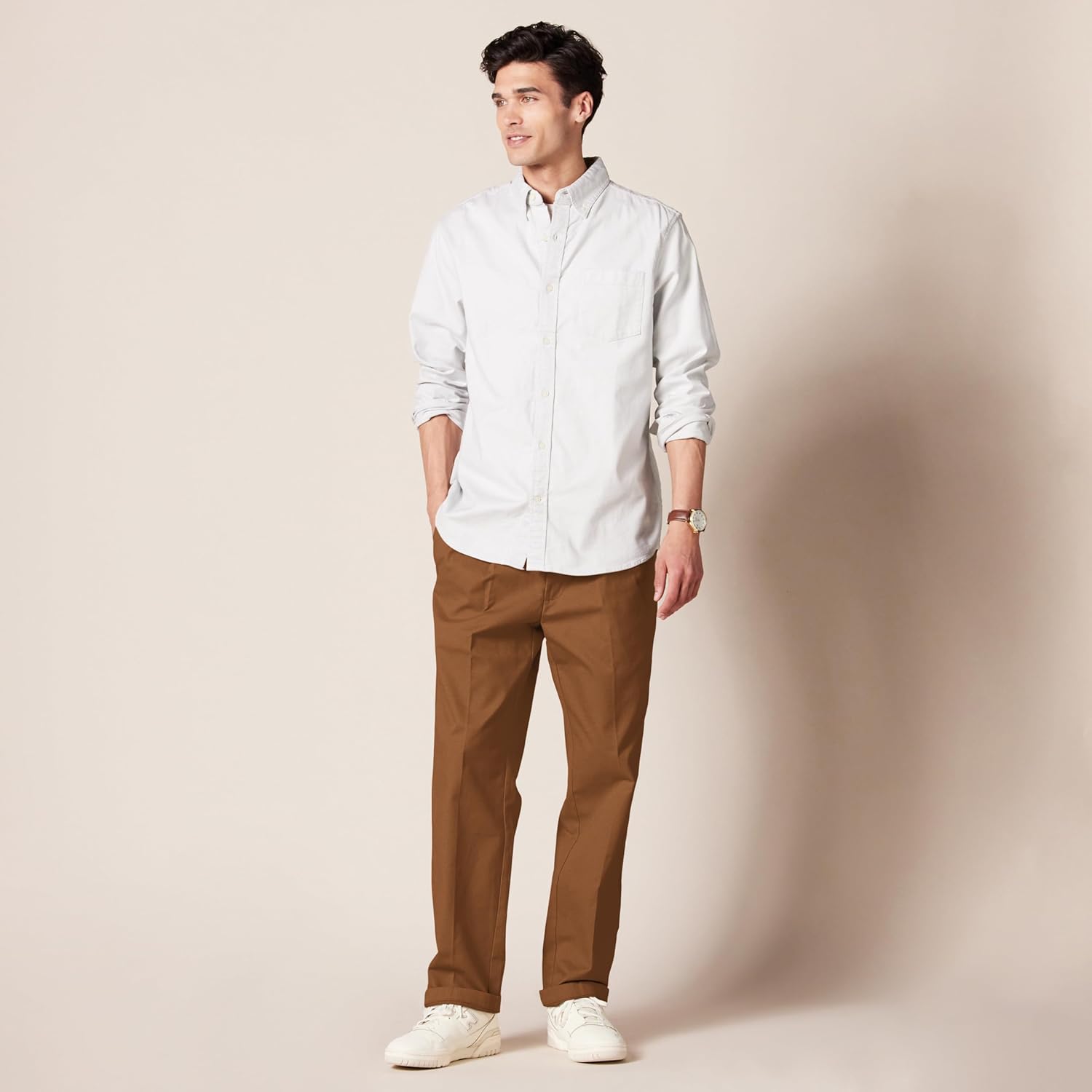 Amazon Essentials Men's Classic-Fit Wrinkle-Resistant Pleated Chino Pant (Available in Big & Tall) - Image 5