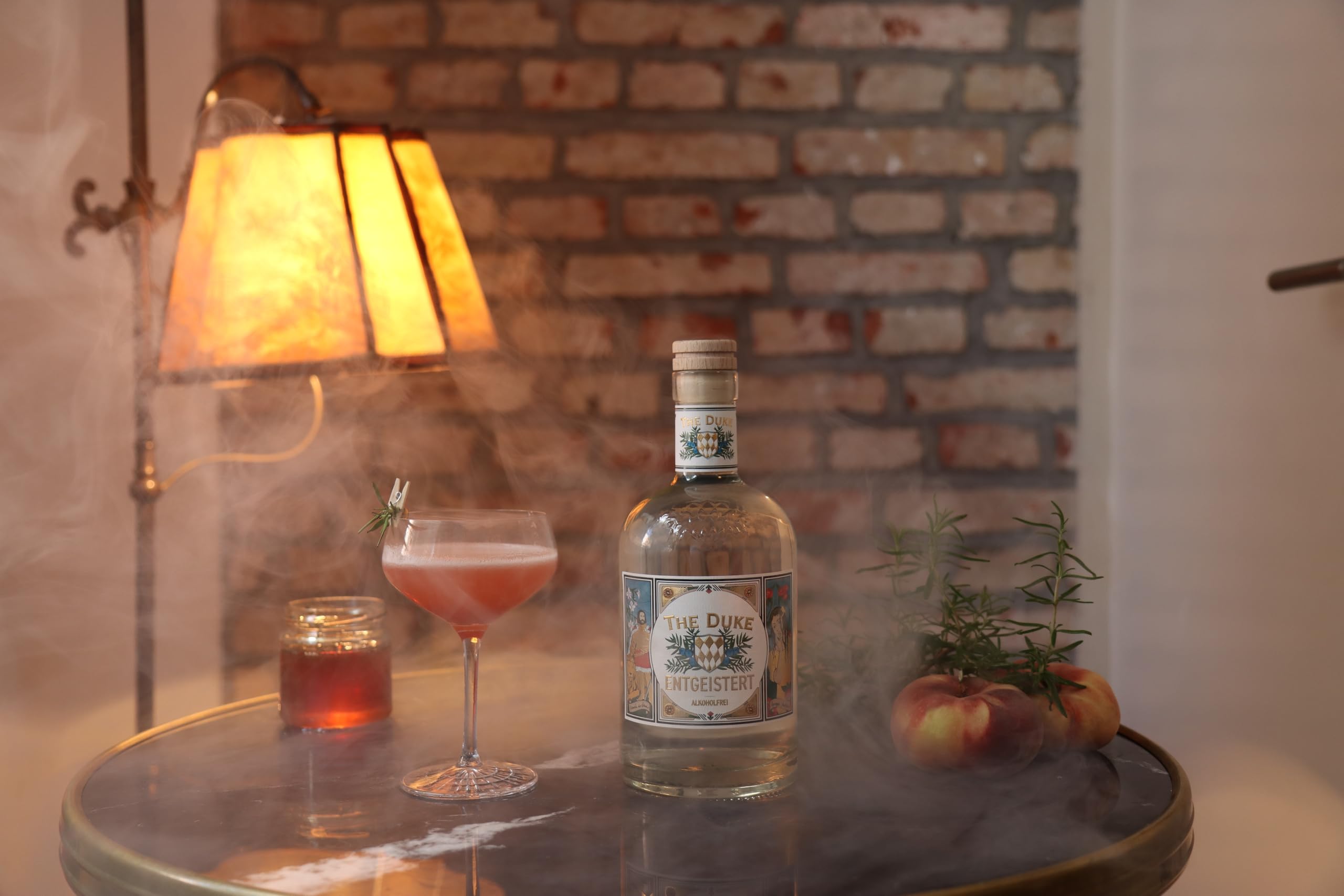 THE DUKE – Entgeistert | Alkoholfreie Alternative | Ohne künstliche Aromen | Basis für Cocktails | aus fruchtig-mediterranen Botanicals | 500 ml