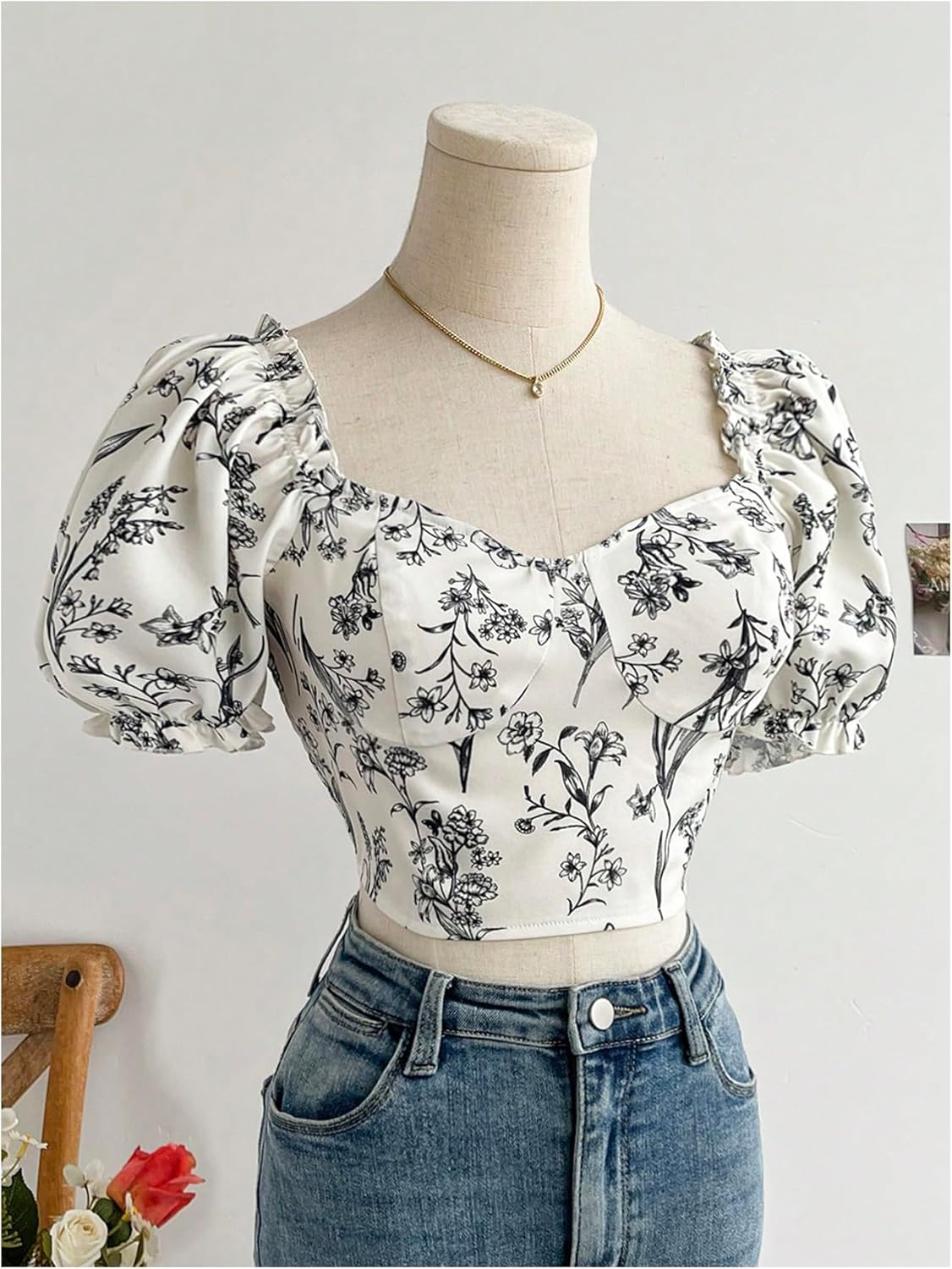 SweatyRocks Women's Puff Short Sleeve Floral Blouses Sweetheart Neck Vacation Summer Crop Tops - Image 4