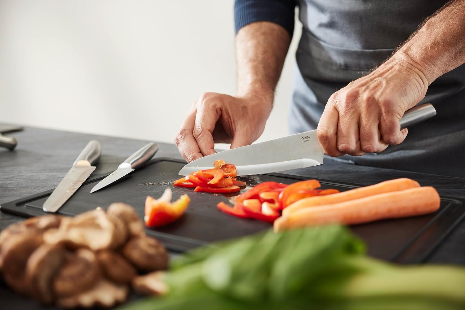 Fissler Essential Bread Knife Stainless Steel Ergonomic Black 19 cm