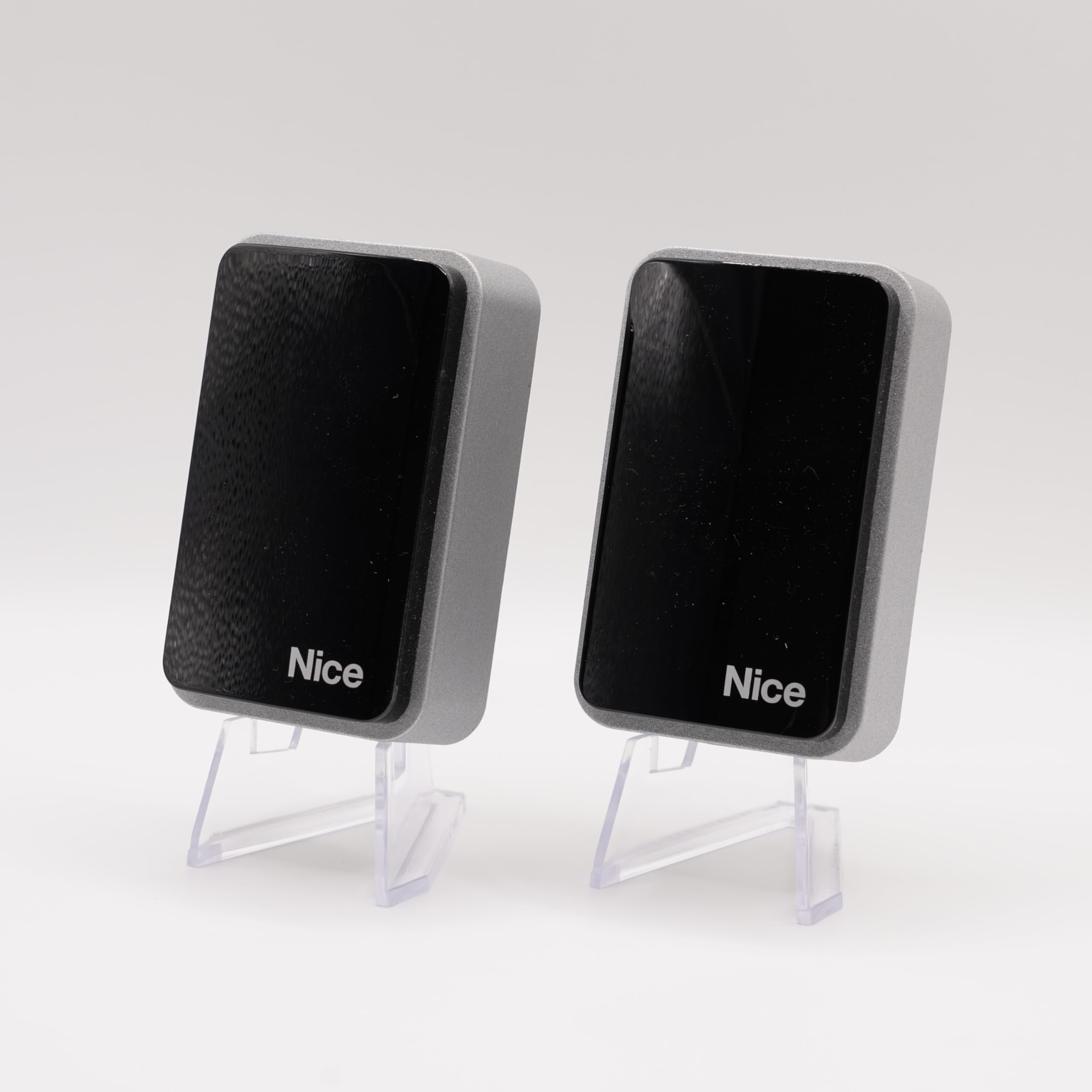 NICE EPMB - Paire de Photocellules BlueBUS (2 Fils) - Cellules de Sécurité Portail & Garage - TX/RX Infrarouge - Portée 15 m (Max 30 m) - IP44 + 1 Goodies DOMOBIP (EPMB)