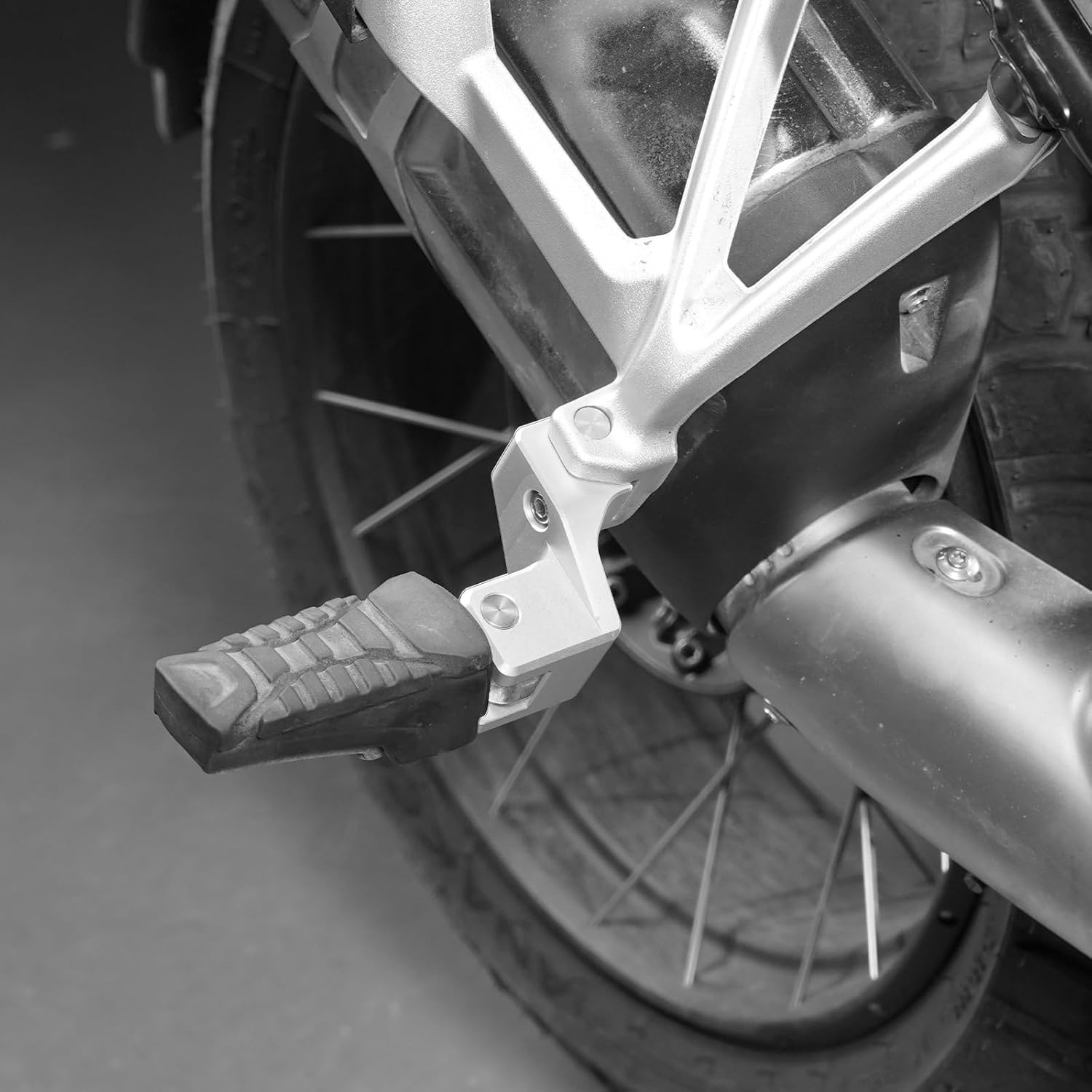 助手席フットレスト下げキット BMW R1250GS /R1250GS Adventure、40mmドロップ&amp 【船舶】