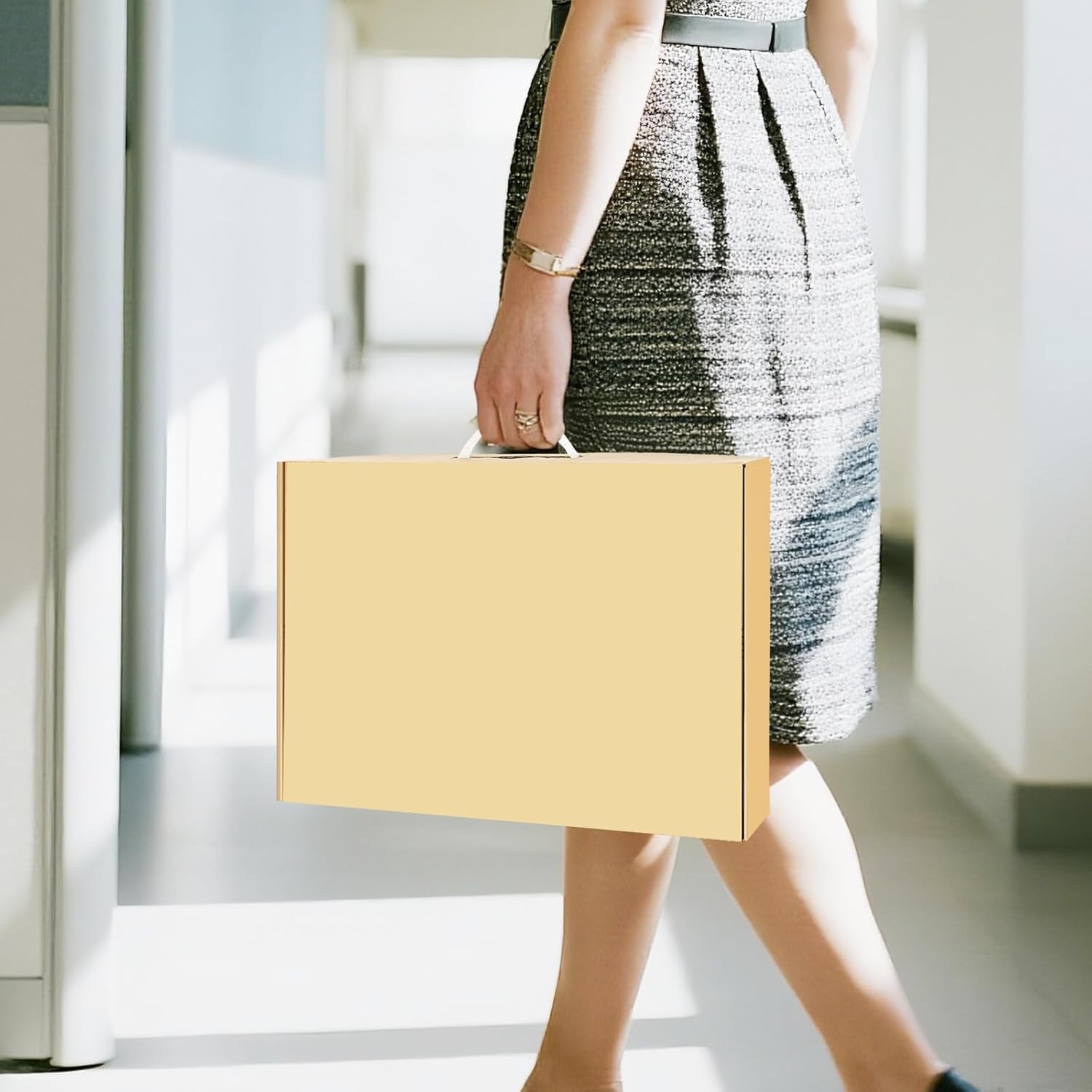 Laptop Shipping Box with Protection Foam & Anti-Static Bag, UN3481 Label for up to 17 Inches Notebook, Cardboard Mailing Boxes, Corrugated Material