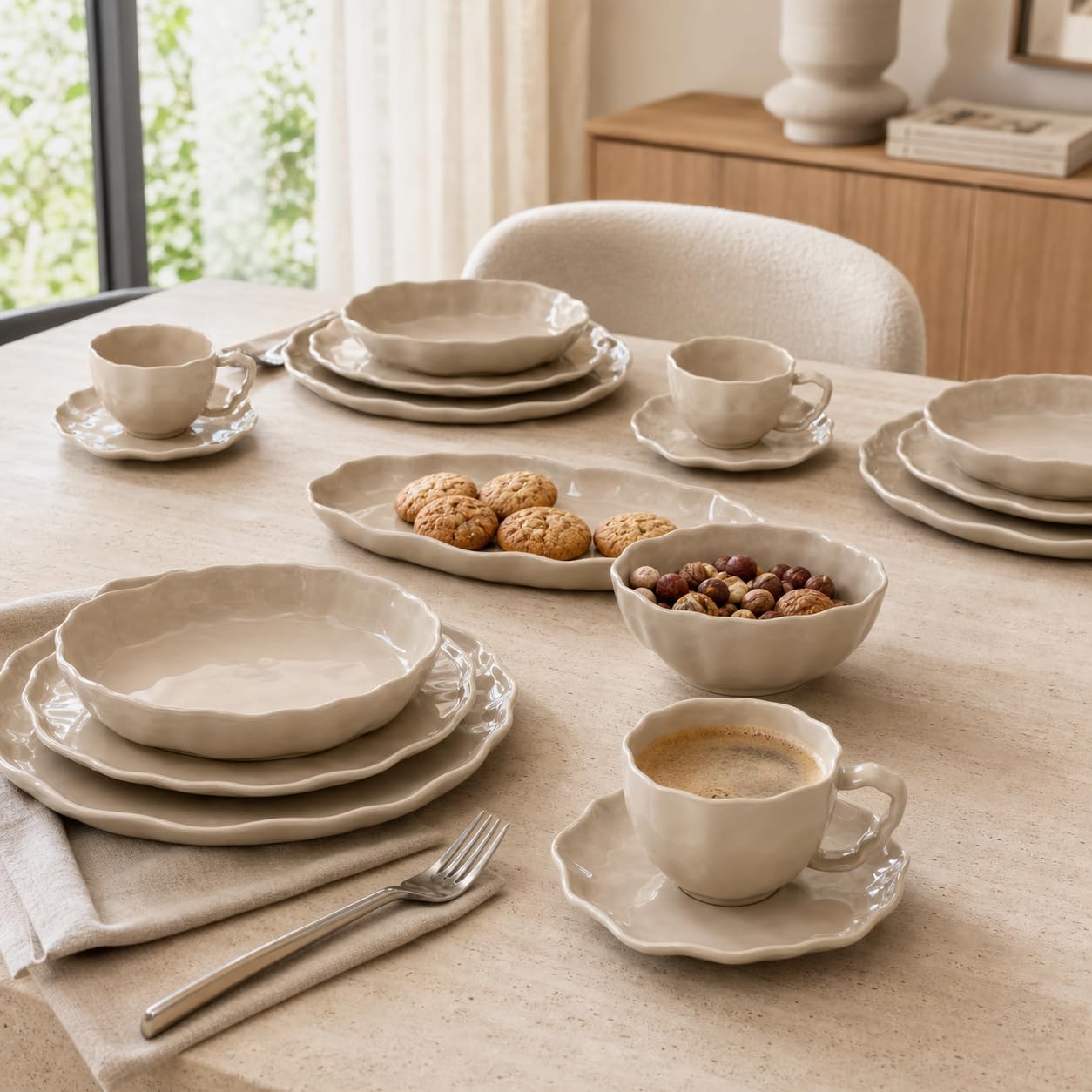 BRICARD Angles Espressotassen-Set für 6 Personen, 12-teilig – 6 Espressotassen 125 ml mit 6 Untertassen – Porzellan Taupe – spülmaschinenfest, mikrowellen- und backofengeeignet