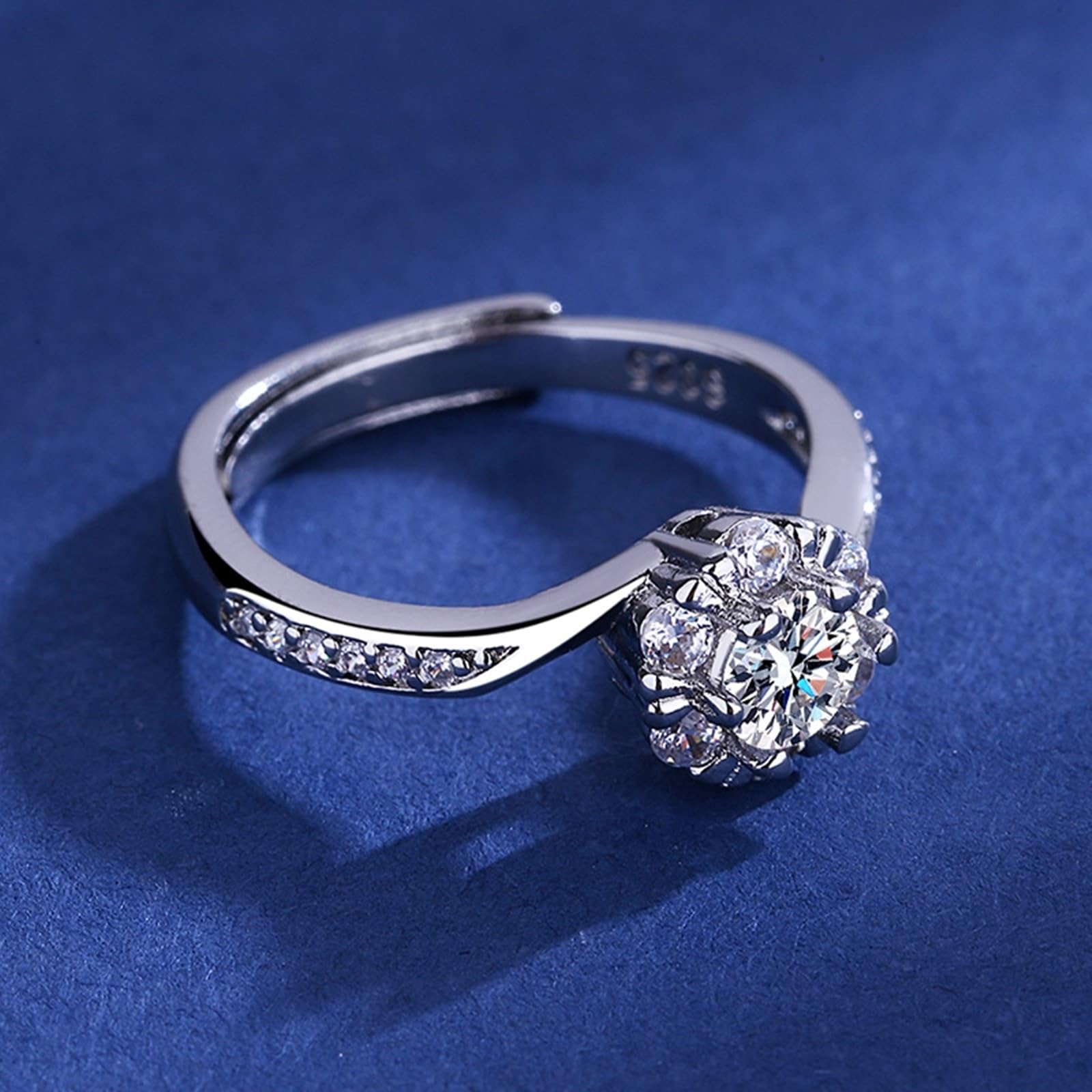 Anillo de compromiso de oro blanco de 9 quilates, diamante de laboratorio blanco para mujer, flor de boda