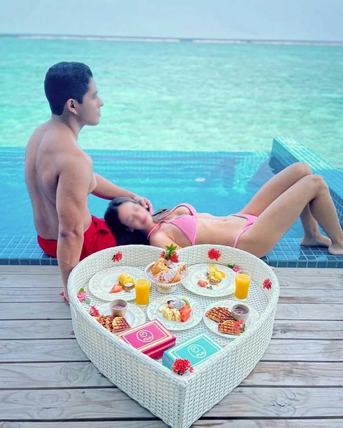 DFGHNBVC Rattan Woven Floating Serving Tray Heart Rattan Floating Breakfast Tray With Handles Floating Tray