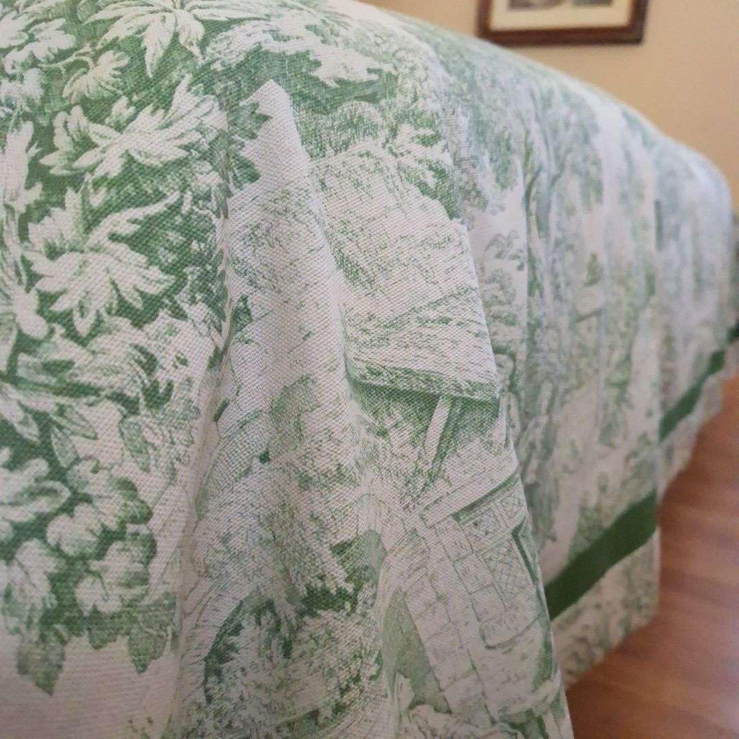 RICAMI FIORENTINI BALDI Colcha de algodón Panamá fantasía con volante de color liso. Producto artesanal (Toile de jouy verde, para cama individual maxi, 190 x 260 cm)