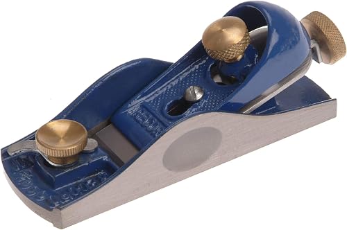 Record 060-1/2 chisel