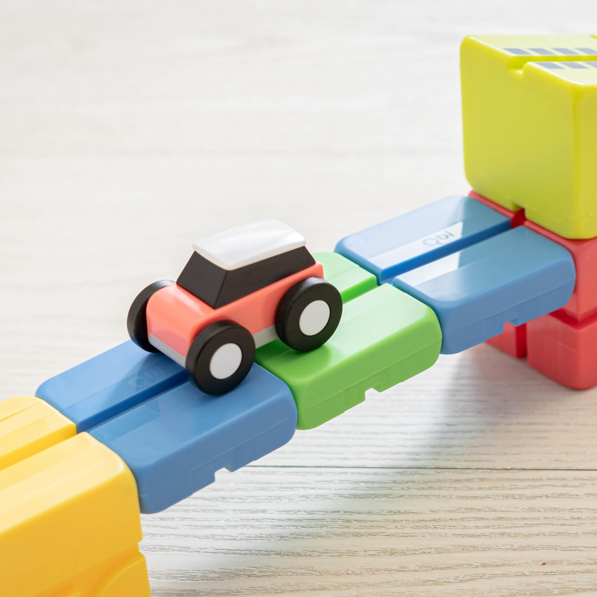 Amazon.co.jp: Qbi Explorer Kids(子どもセット) PLUS ブロック40個 車