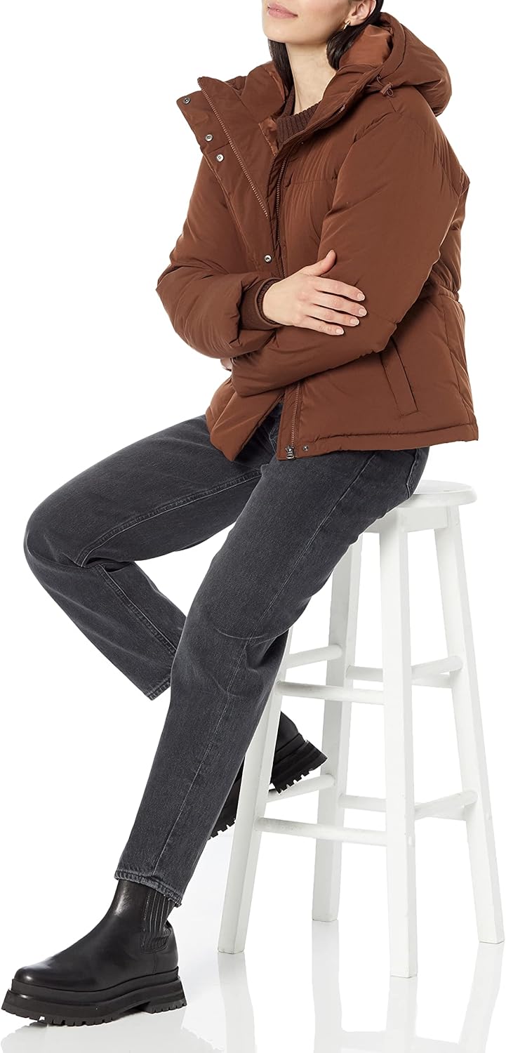 Amazon Essentials Women's Short Waisted Puffer Jacket (Available in Plus Size) - Image 4