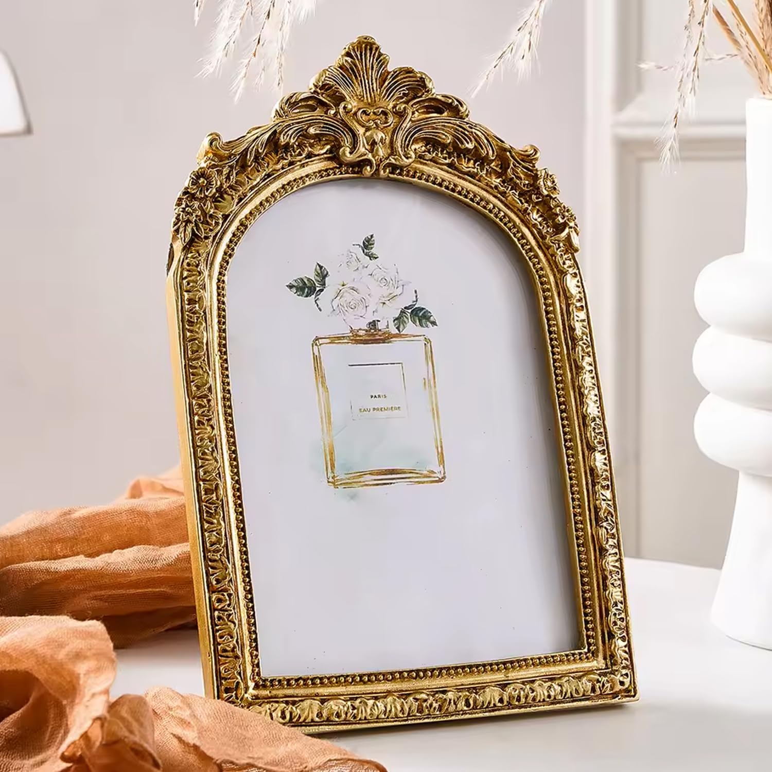 Ekhasa Nostrae Golden Vintage Resin Photo Frame with Glass | 4.7 x