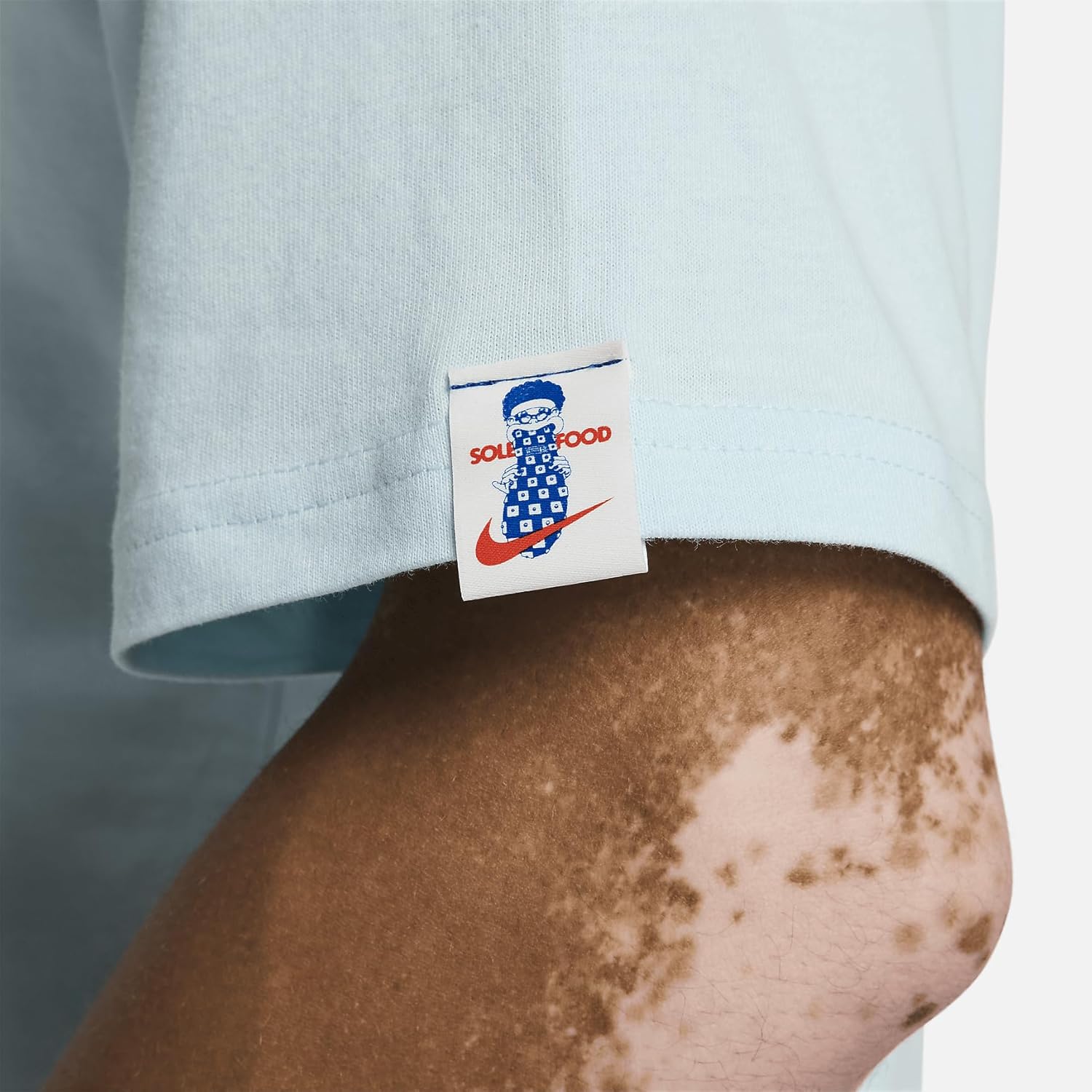 Nike Sportswear Men's Max90 T-Shirt (Glacier Blue, FV3749-474) Size Large - Image 4