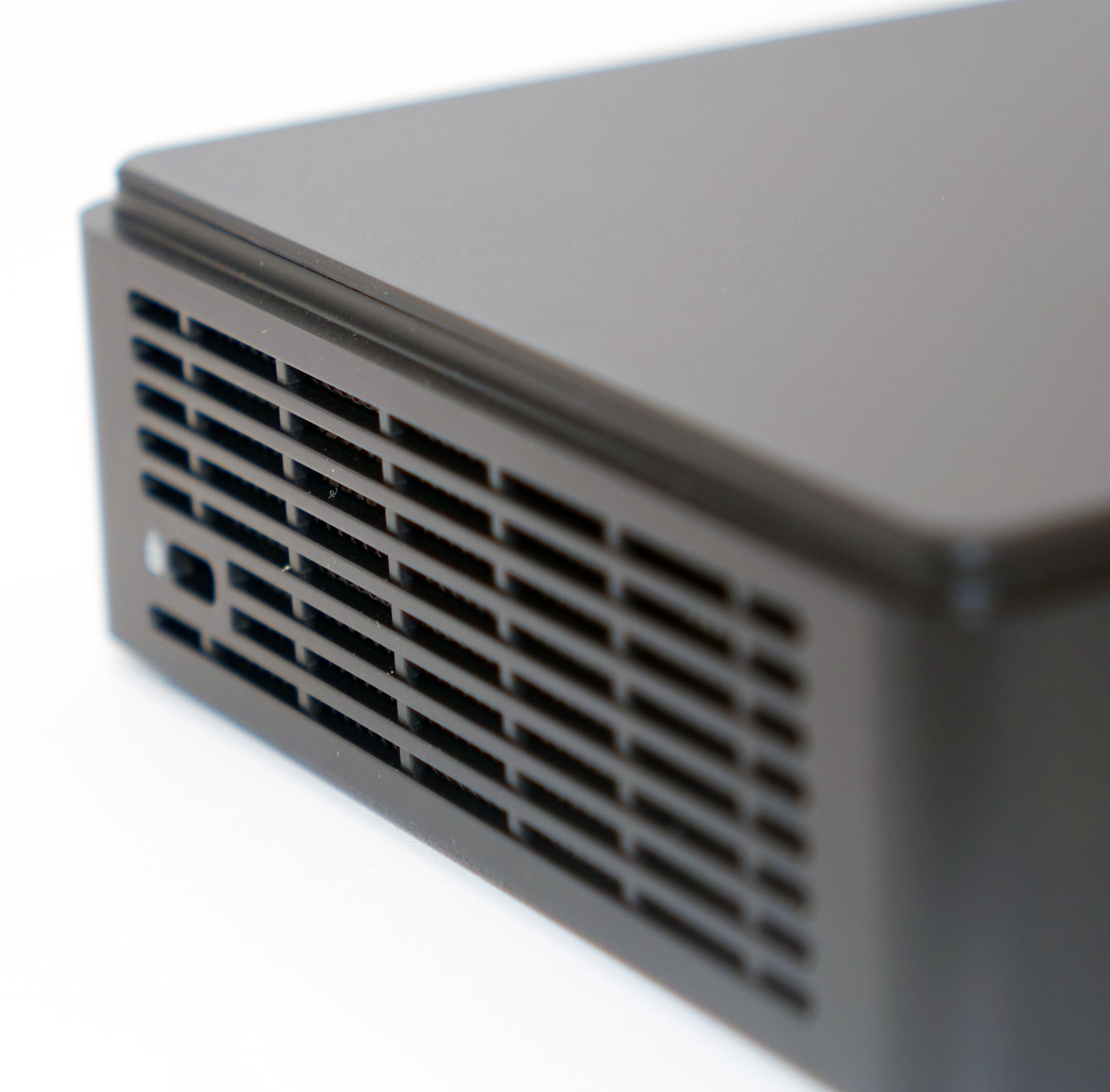 Schneider Mini PC Barebone, Intel® N95, 6 MB Cache, BT 5.2, WiFi 6, Intel® UHD Graphics, 24x7 Operation, Support 3 Display, 65W, Desktop-Computer, SSD M.2, 4x USB, 2x HDMI, 2x Type-C