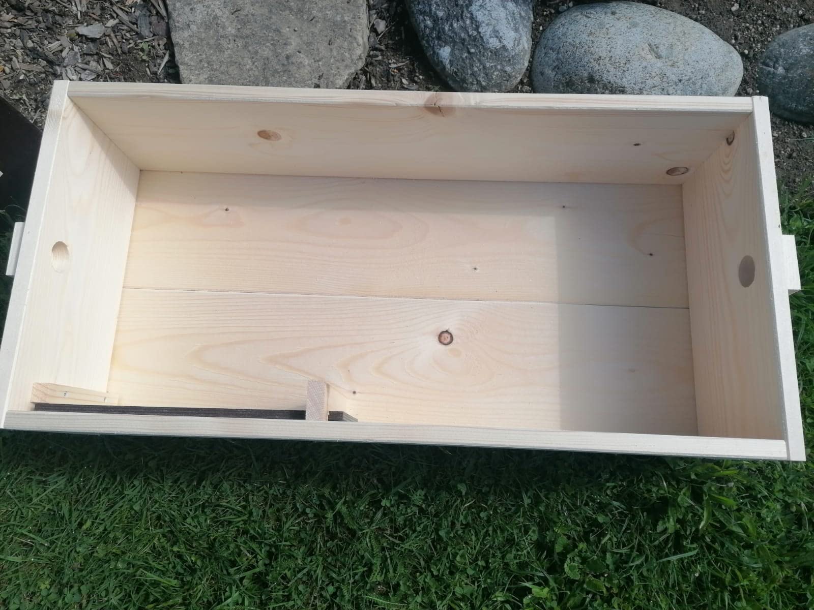 Casa per tartarughe Premium in legno massello da 20mm - Verniciata 2 volte (SH5) - Resistente alle intemperie con pavimento e porta incl. ventilazione regolabile - Casa per tartarughe