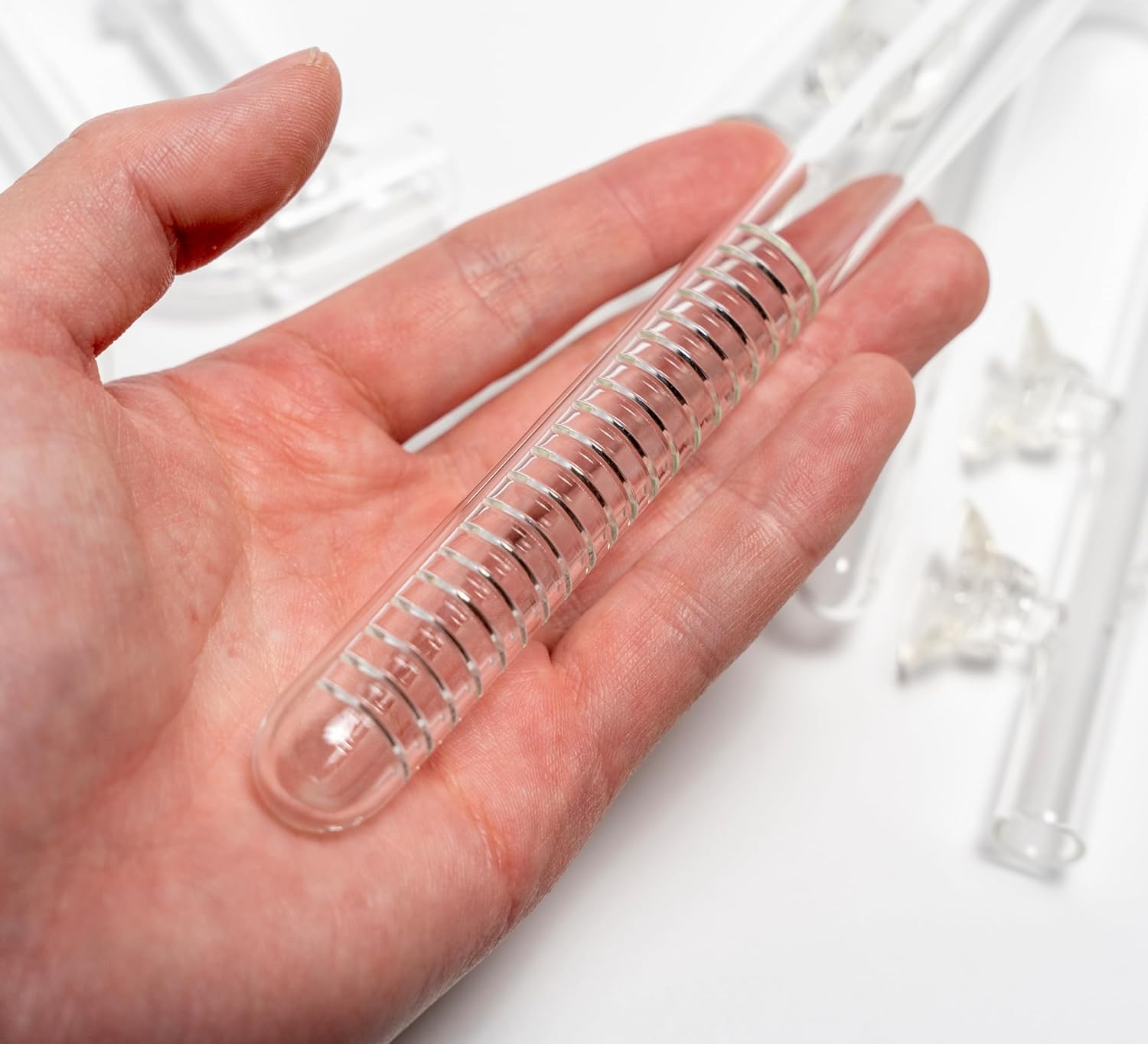 Aquarium Glass Lily Pipe for Fish Tank Canister Filter,Unique Outflow Surface Skimmer.Ideal for Shallow Tank Long Tank,5/8''ID(16/22mm) Tubing,17mm Short Type,Item No.1712.