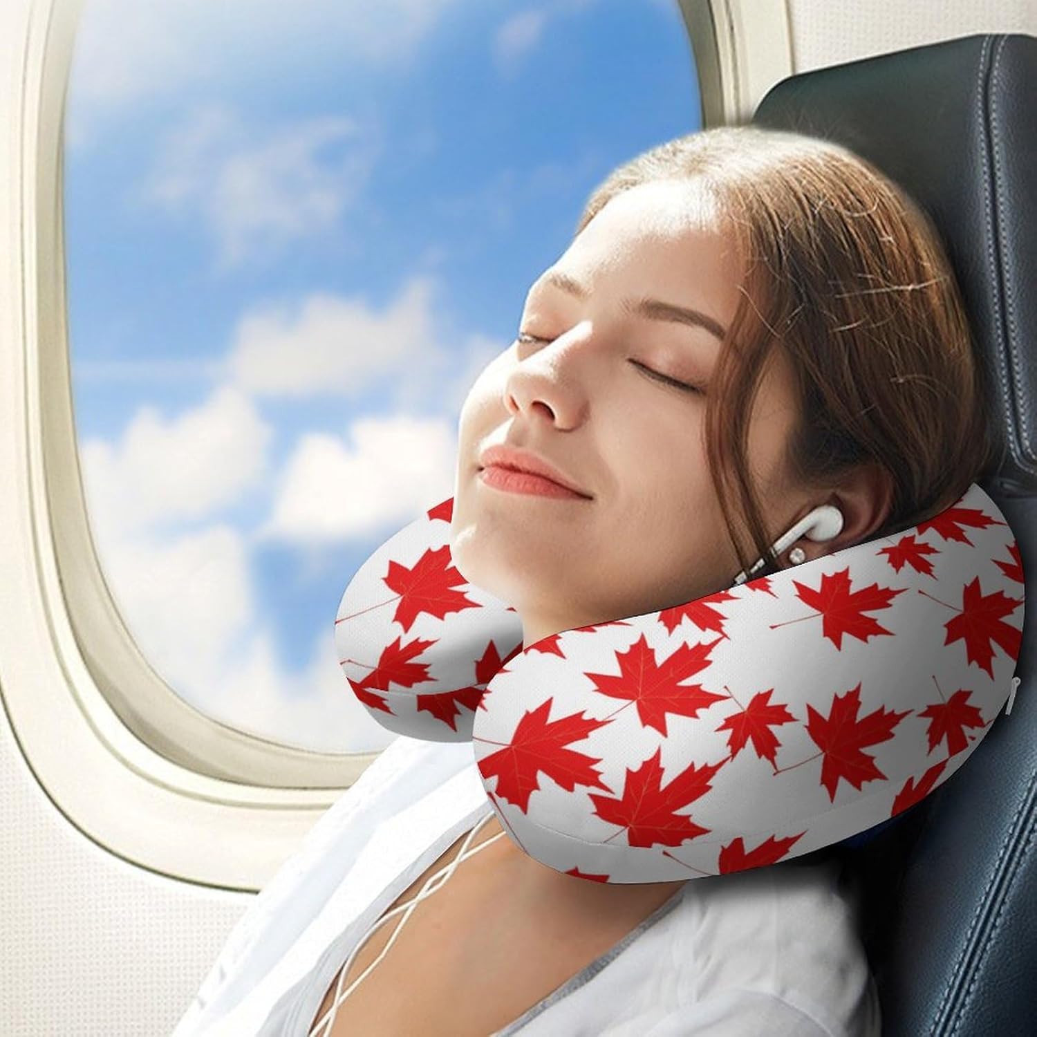 Canadian Maple Leaf Pattern Travel Pillow U Shape Neck Pillow Washable Pillowcase for Sleeping Chair
