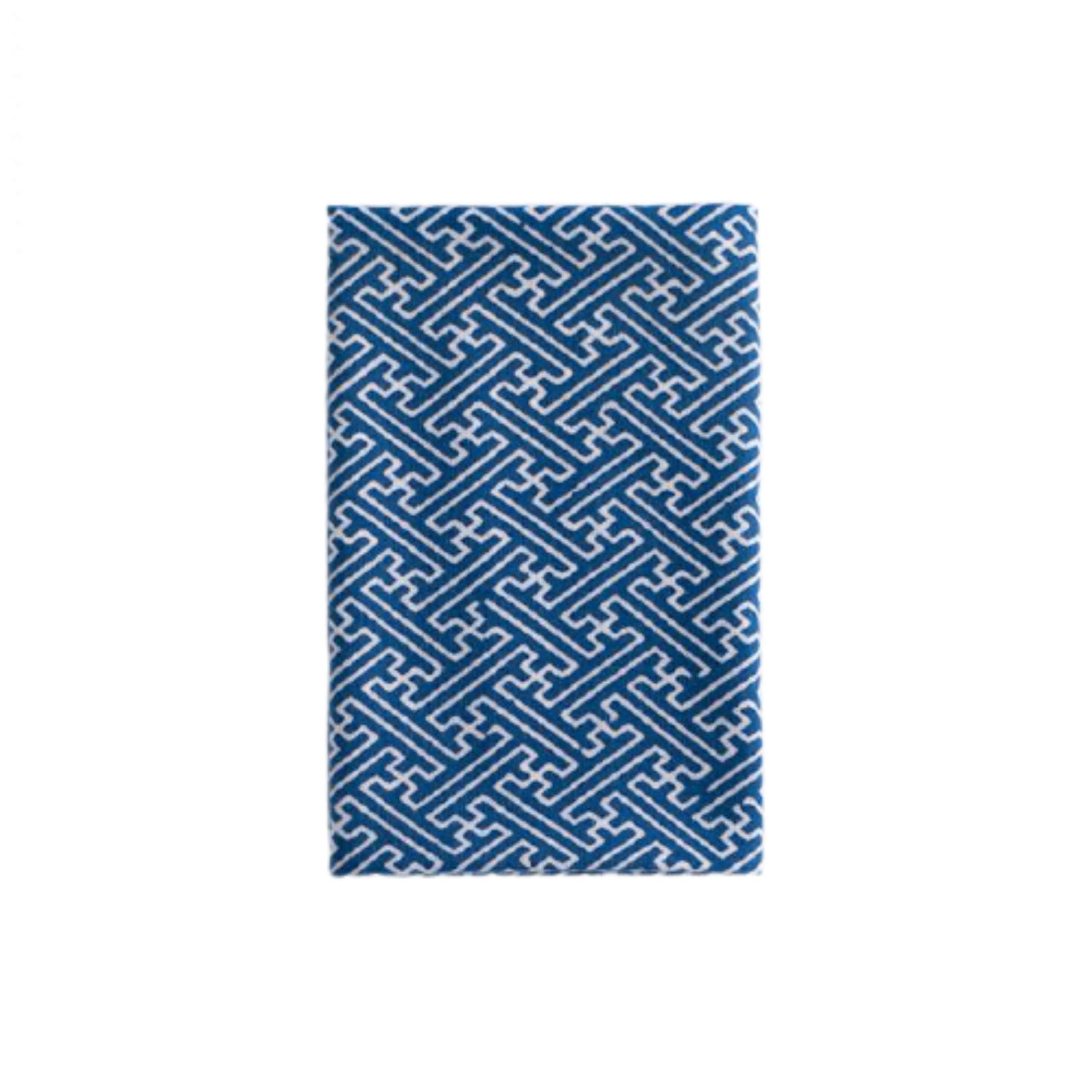 Kamawanu Injection-Dyed Tenugui Hand Towel, Sheath Shape, Made in Japan, Size: 13.0 x 35.4 inches (33 x 90 cm), 100% Cotton, Coarse Weave (Auspicious/Classical Pattern) (Hand Towel, Sheath Shape) : Ho