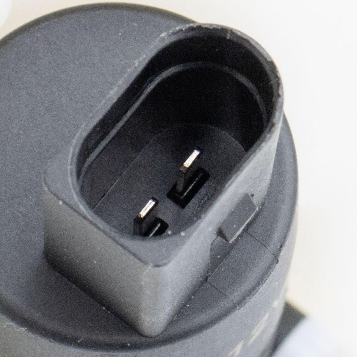 Windshield Washer Reservoir Cap for Ford for Escape 2015-2019 Plastic FO1288179 FJ5Z17618A-PFM