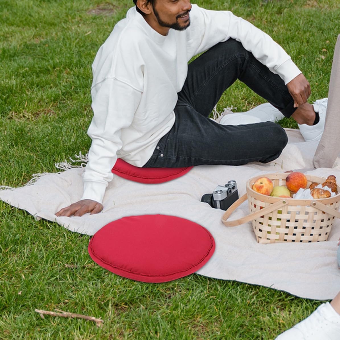2pcs Round Outdoor Seat Pad Cushions Made of Polyester and Pp, Comfortable Seating Option for Park Outings and Picnics, Easy to Carry, Stylish and Sturdy Seat Cushion Pads