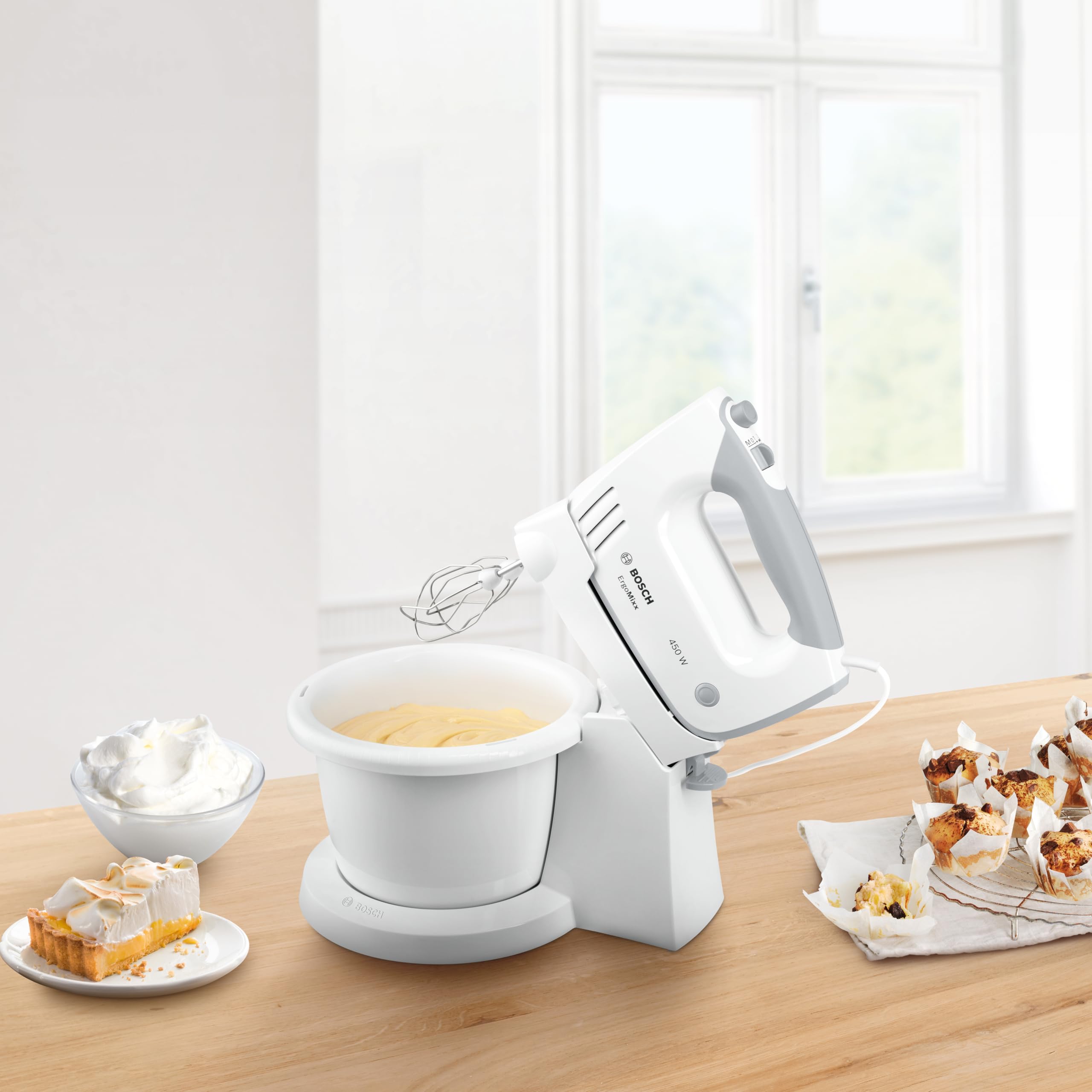 Bosch Handrührgerät, Rührschüssel plus Ständer/Halterung, 2 Rührbesen, 2 Edelstahl-Knethaken, 450 W, weiß, MFQ36460