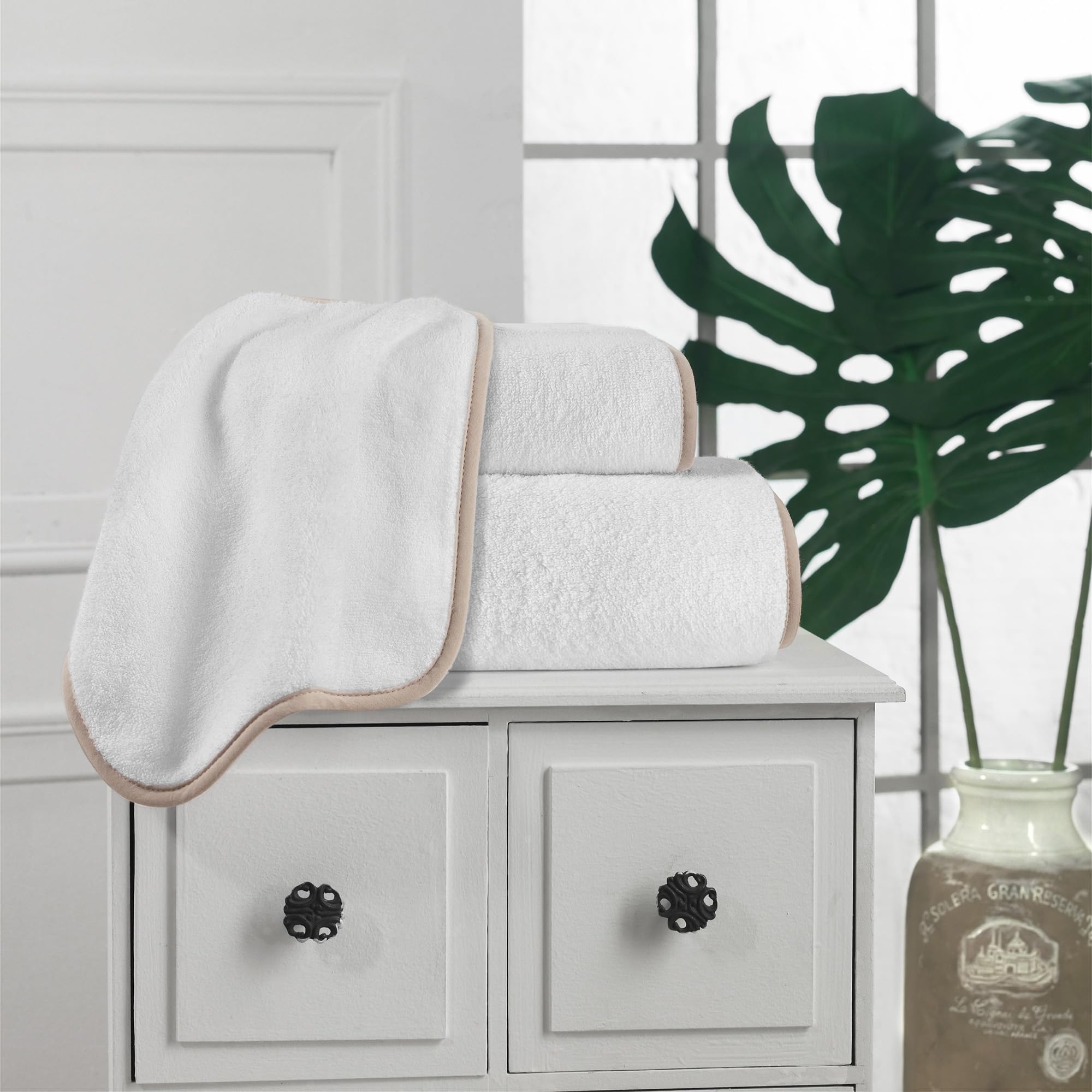 Classic Turkish Towels CTT - 3 Piece Luxury Towel Set, 100% Turkish Cotton, Quick Drying, Highly Absorbent & Comfy, Includes 1 Bath Towel, 1 Hand Towel & 1 Washcloth | (White with Beige Binding)