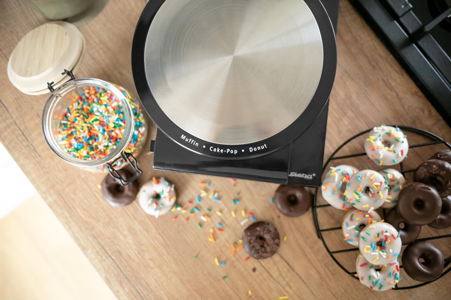 Steba Elektrogeräte Cake Maker 3 in 1, 3 antihaftbeschichtete Platten für Cake-Pops, Muffins und Donuts, Platten sind auf Knopfdruck leicht herausnehmbar, inkl. Cake Pop Halterung und Sticks, 800 Watt