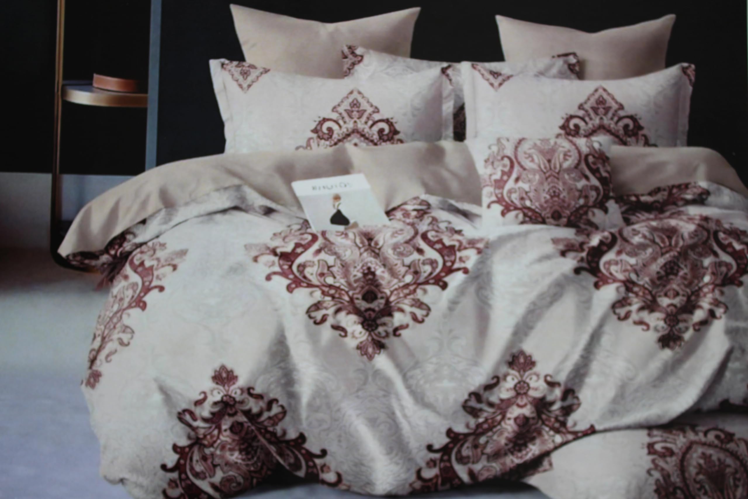Printed Bedding Set with Duvet Cover and Pillow Cases, Burgundy Floral Pattern, 240 x 220 cm (2)-image-1